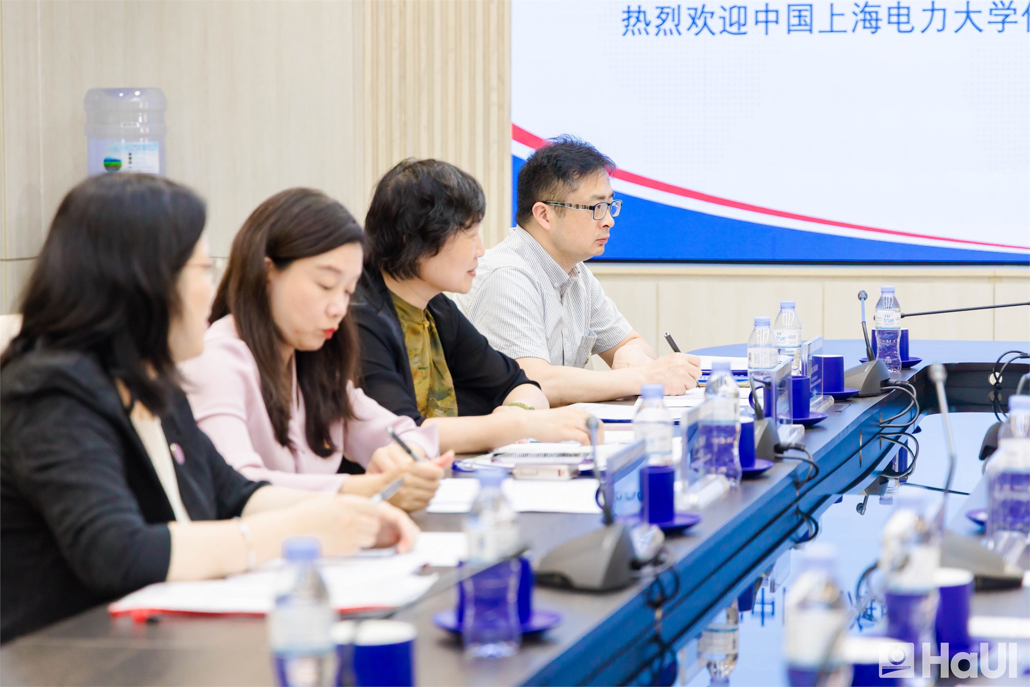 Đại học Công nghiệp Hà Nội và Đại học Điện lực Thượng Hải: Nâng tầm hợp tác chiến lược về năng lượng xanh và đào tạo quốc tế