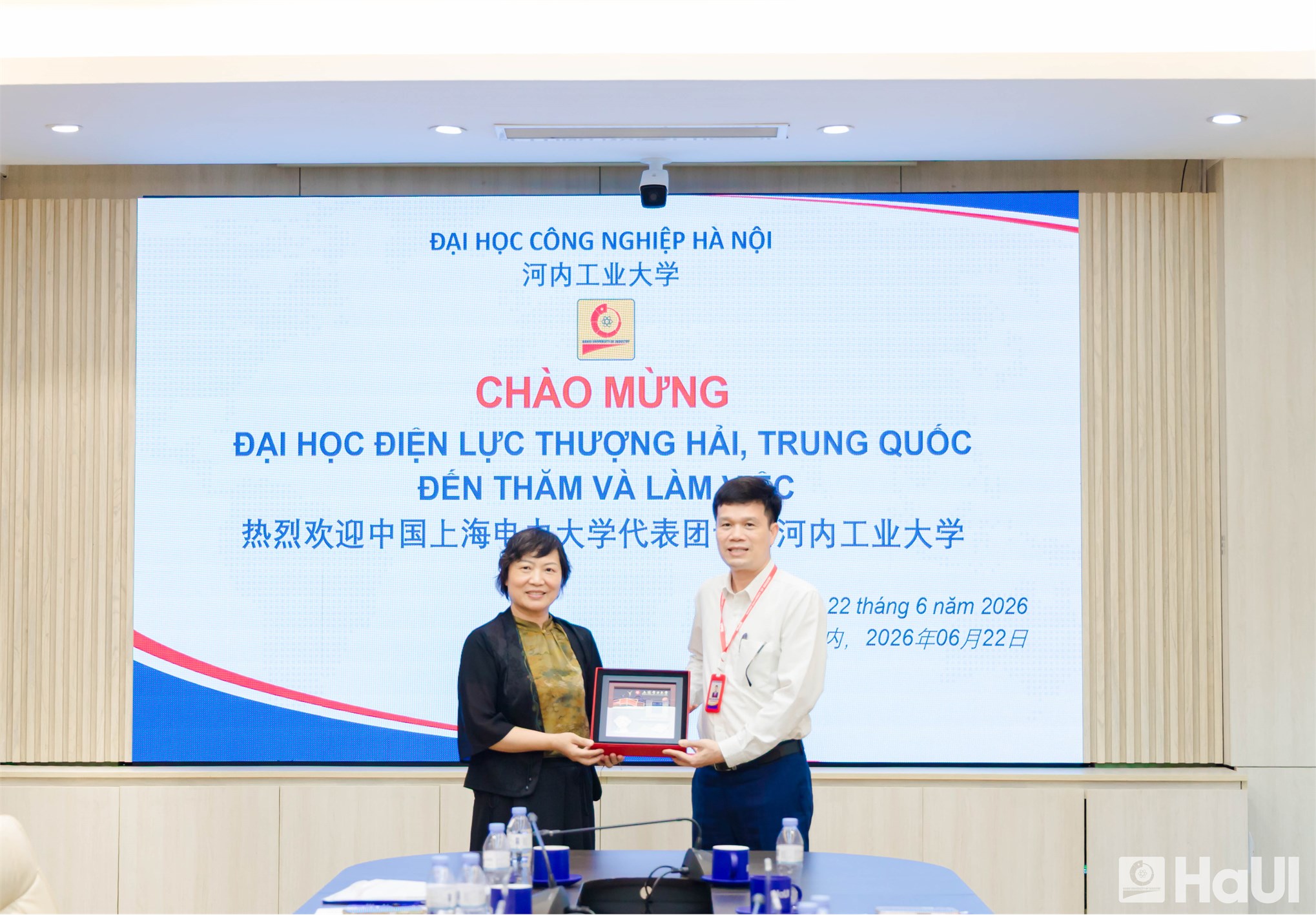 Đại học Công nghiệp Hà Nội và Đại học Điện lực Thượng Hải: Nâng tầm hợp tác chiến lược về năng lượng xanh và đào tạo quốc tế