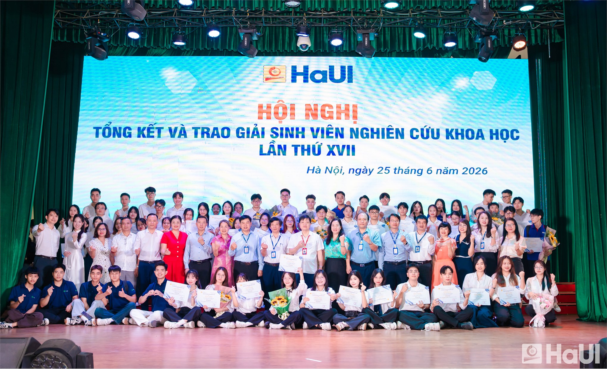 46 giải Nhất, 621 đề tài nghiệm thu: Dấu ấn `mùa vàng` Nghiên cứu khoa học năm 2026 tại HaUI