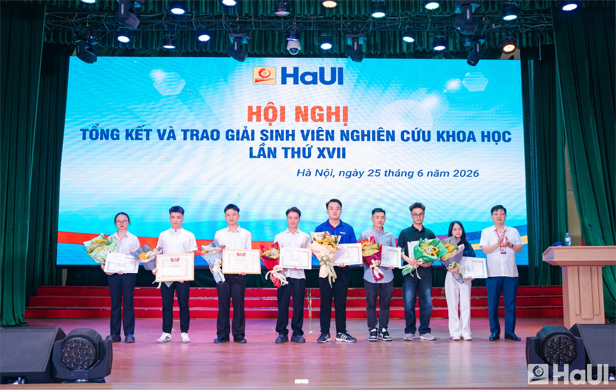 46 giải Nhất, 621 đề tài nghiệm thu: Dấu ấn `mùa vàng` Nghiên cứu khoa học năm 2026 tại HaUI