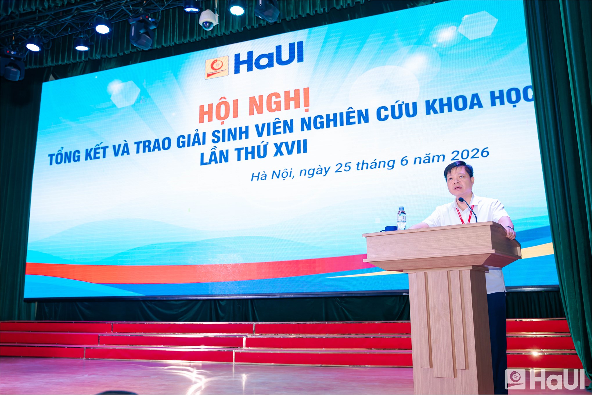 46 giải Nhất, 621 đề tài nghiệm thu: Dấu ấn `mùa vàng` Nghiên cứu khoa học năm 2026 tại HaUI