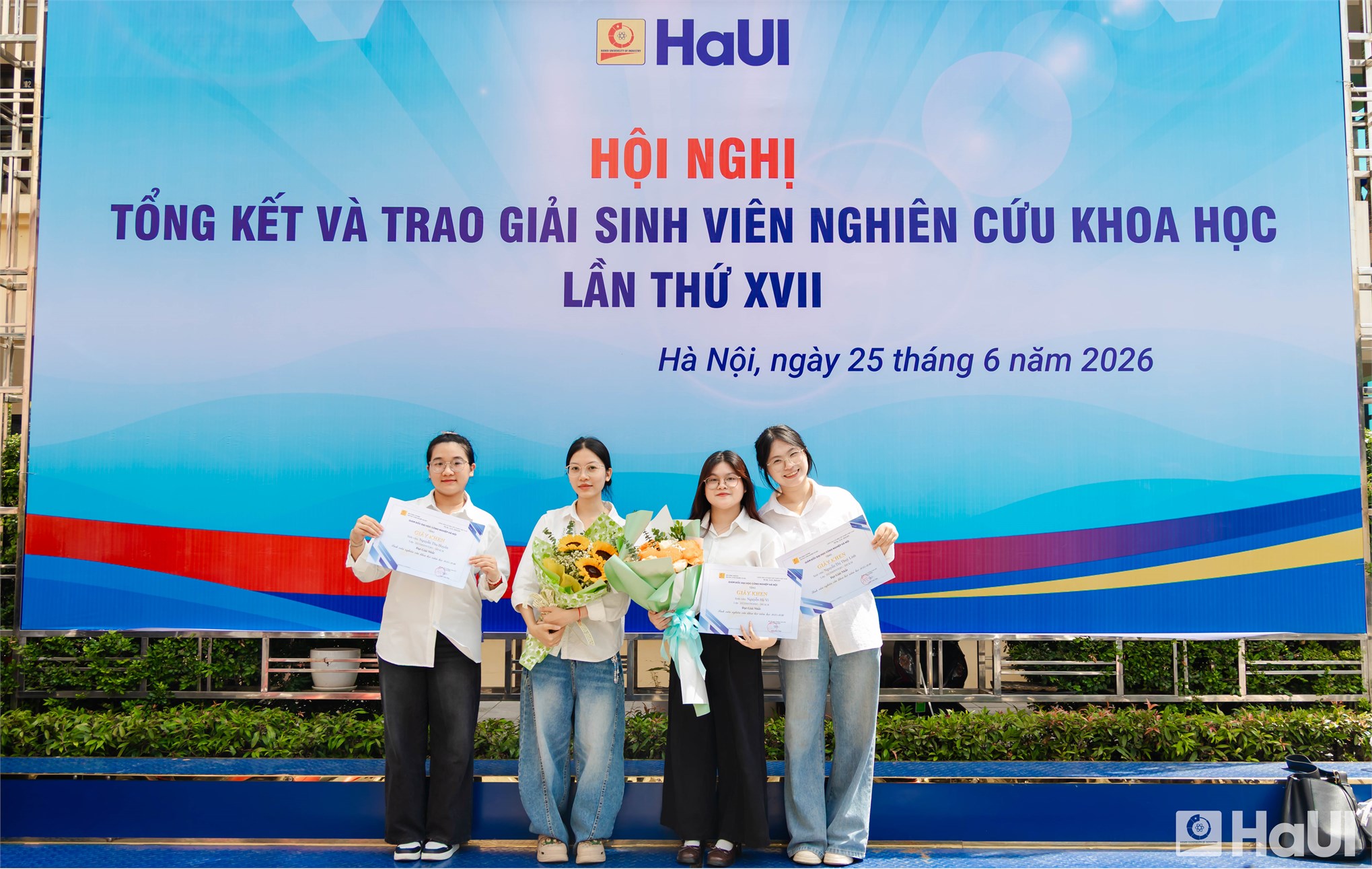 46 giải Nhất, 621 đề tài nghiệm thu: Dấu ấn `mùa vàng` Nghiên cứu khoa học năm 2026 tại HaUI