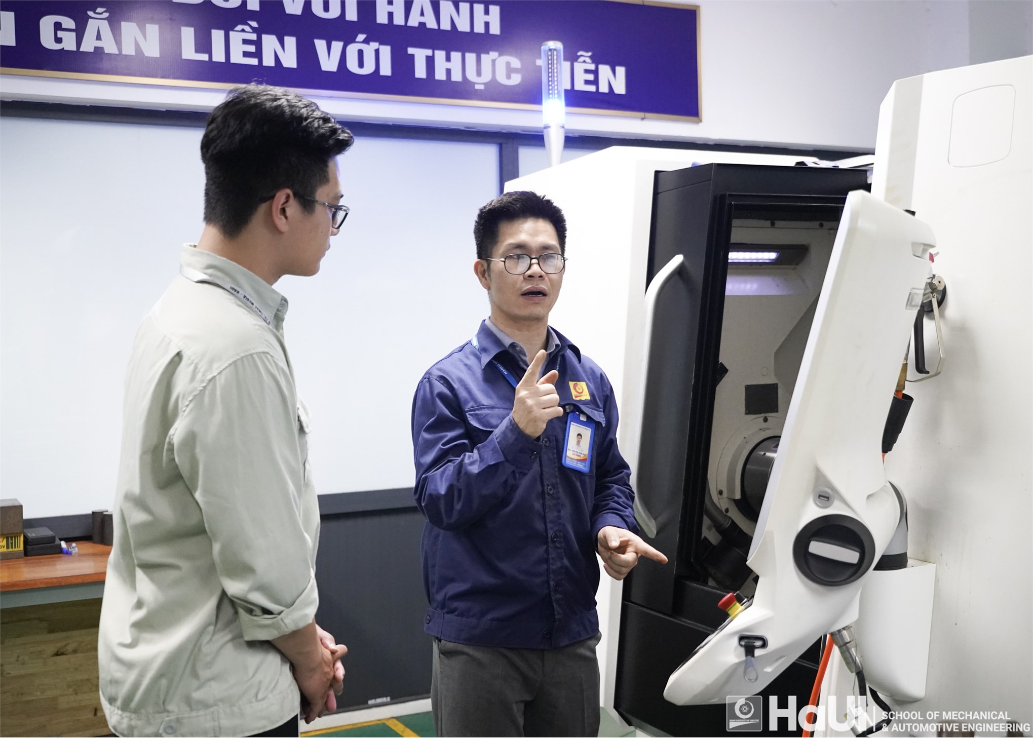 Ngành học đứng sau những sản phẩm công nghệ hiện đại với cơ hội việc làm hấp dẫn