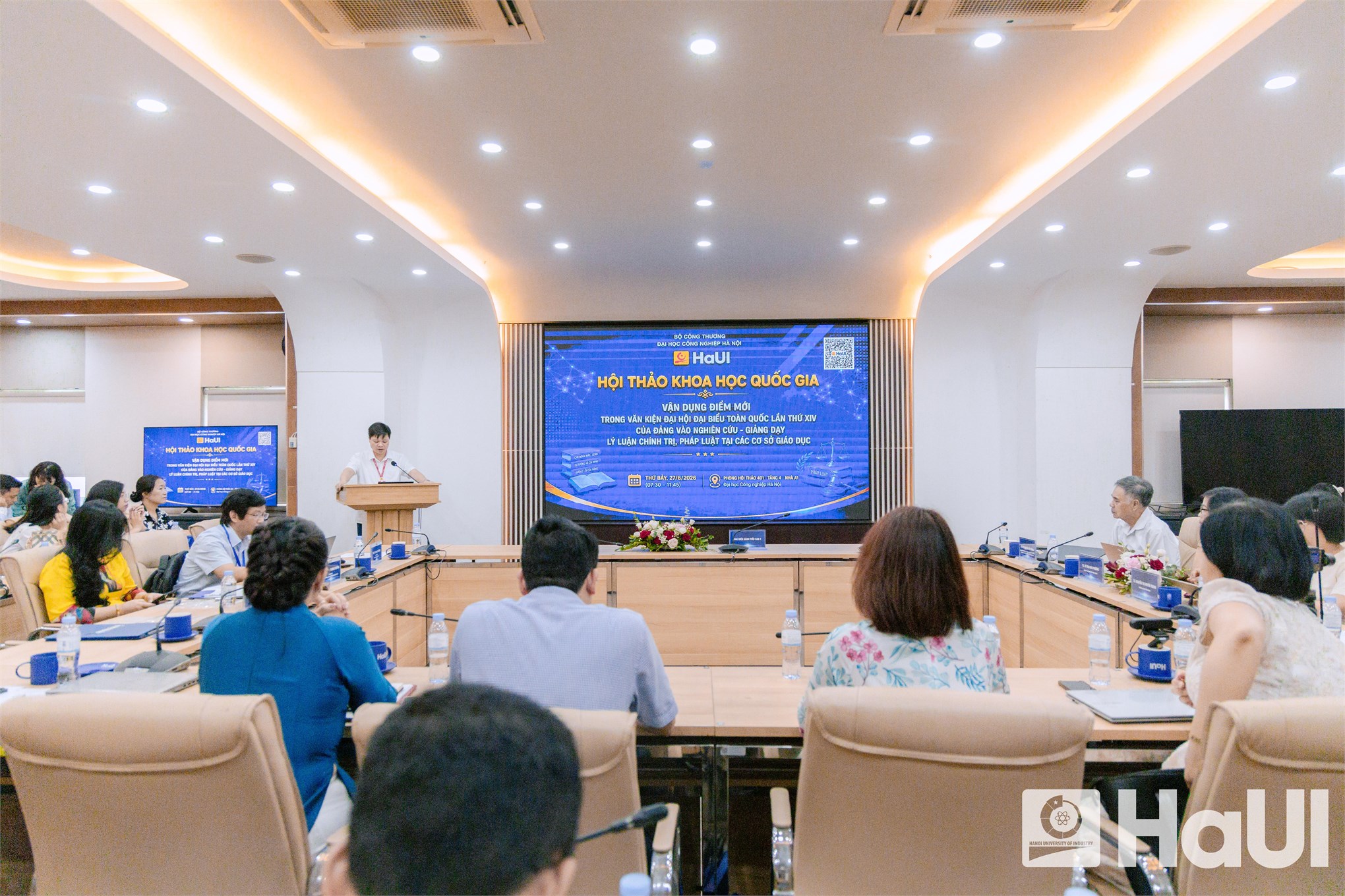 Hội thảo khoa học Quốc gia `Những vấn đề lý luận – thực tiễn`: Để giảng đường không chỉ truyền thụ tri thức mà còn là nơi thắp sáng khát vọng tuổi trẻ.