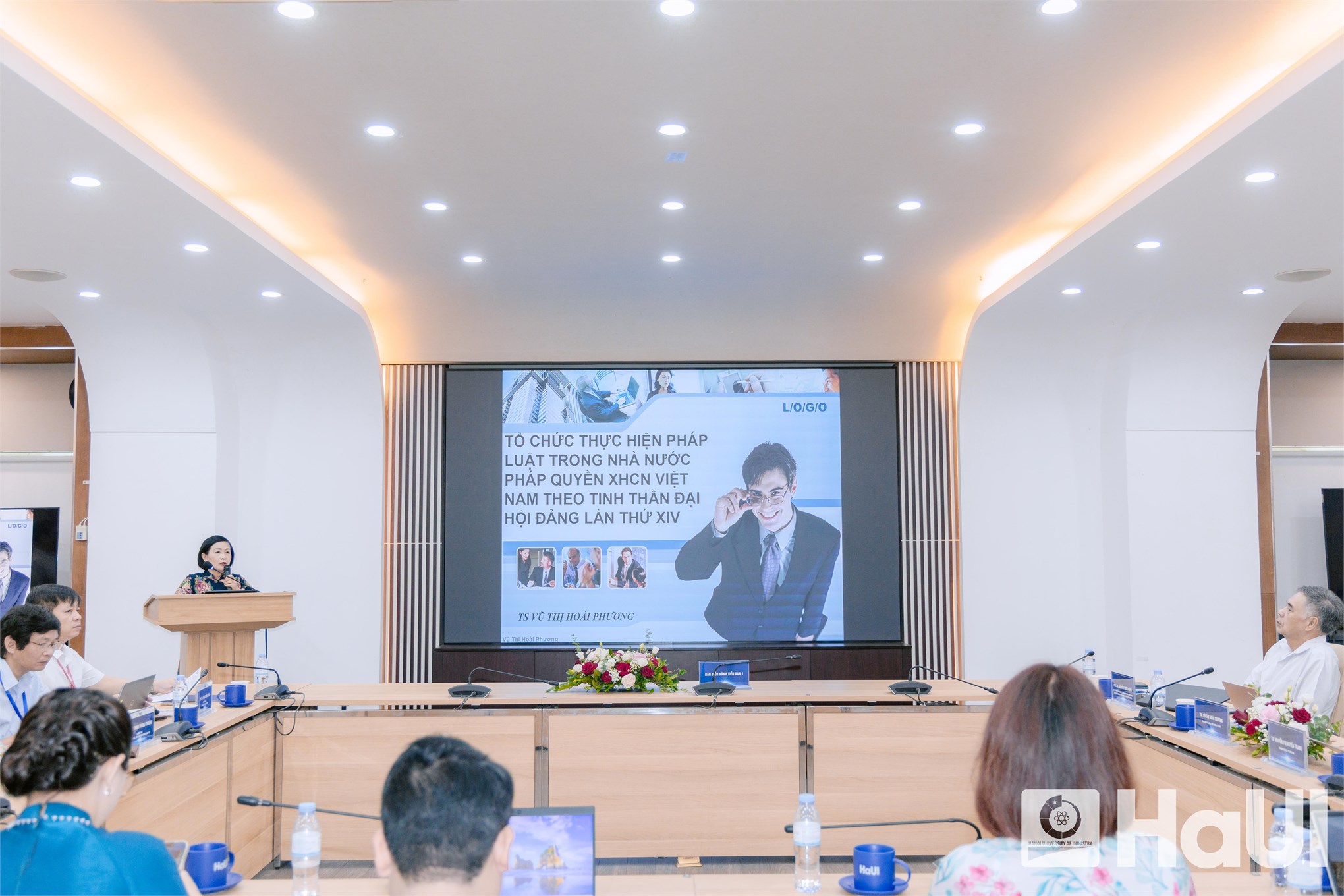 Hội thảo khoa học Quốc gia `Những vấn đề lý luận – thực tiễn`: Để giảng đường không chỉ truyền thụ tri thức mà còn là nơi thắp sáng khát vọng tuổi trẻ.