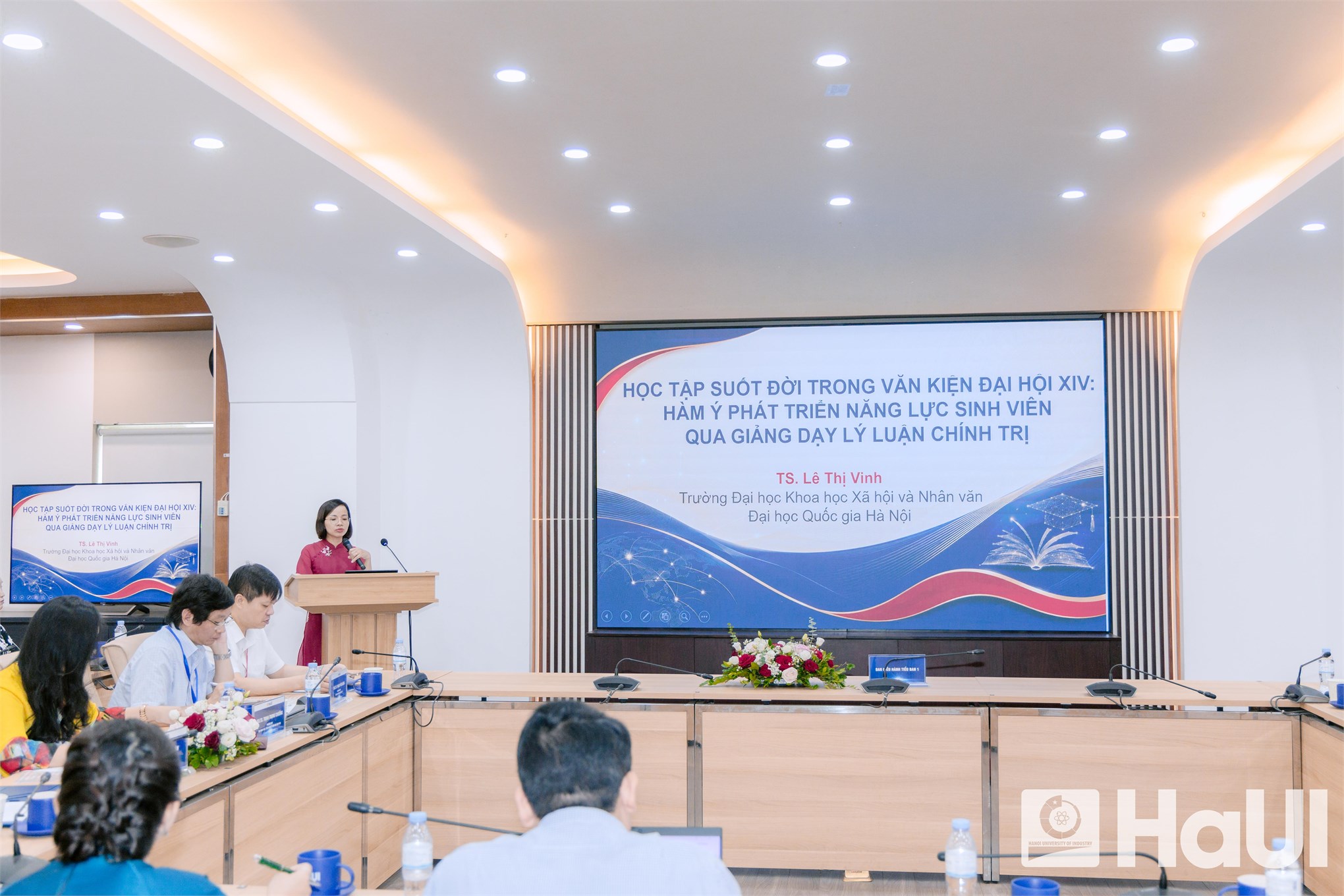 Hội thảo khoa học Quốc gia `Những vấn đề lý luận – thực tiễn`: Để giảng đường không chỉ truyền thụ tri thức mà còn là nơi thắp sáng khát vọng tuổi trẻ.
