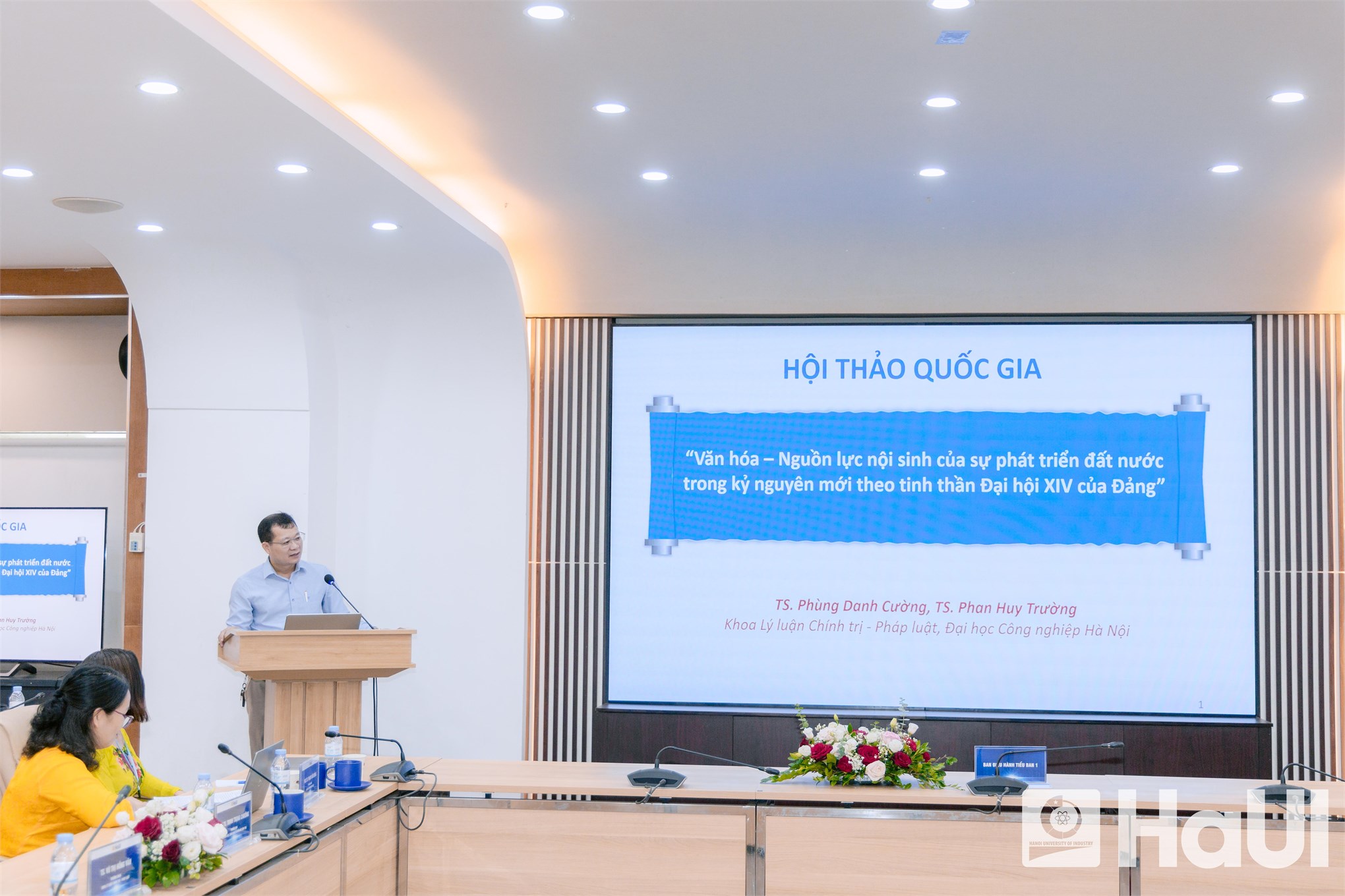 Hội thảo khoa học Quốc gia `Những vấn đề lý luận – thực tiễn`: Để giảng đường không chỉ truyền thụ tri thức mà còn là nơi thắp sáng khát vọng tuổi trẻ.