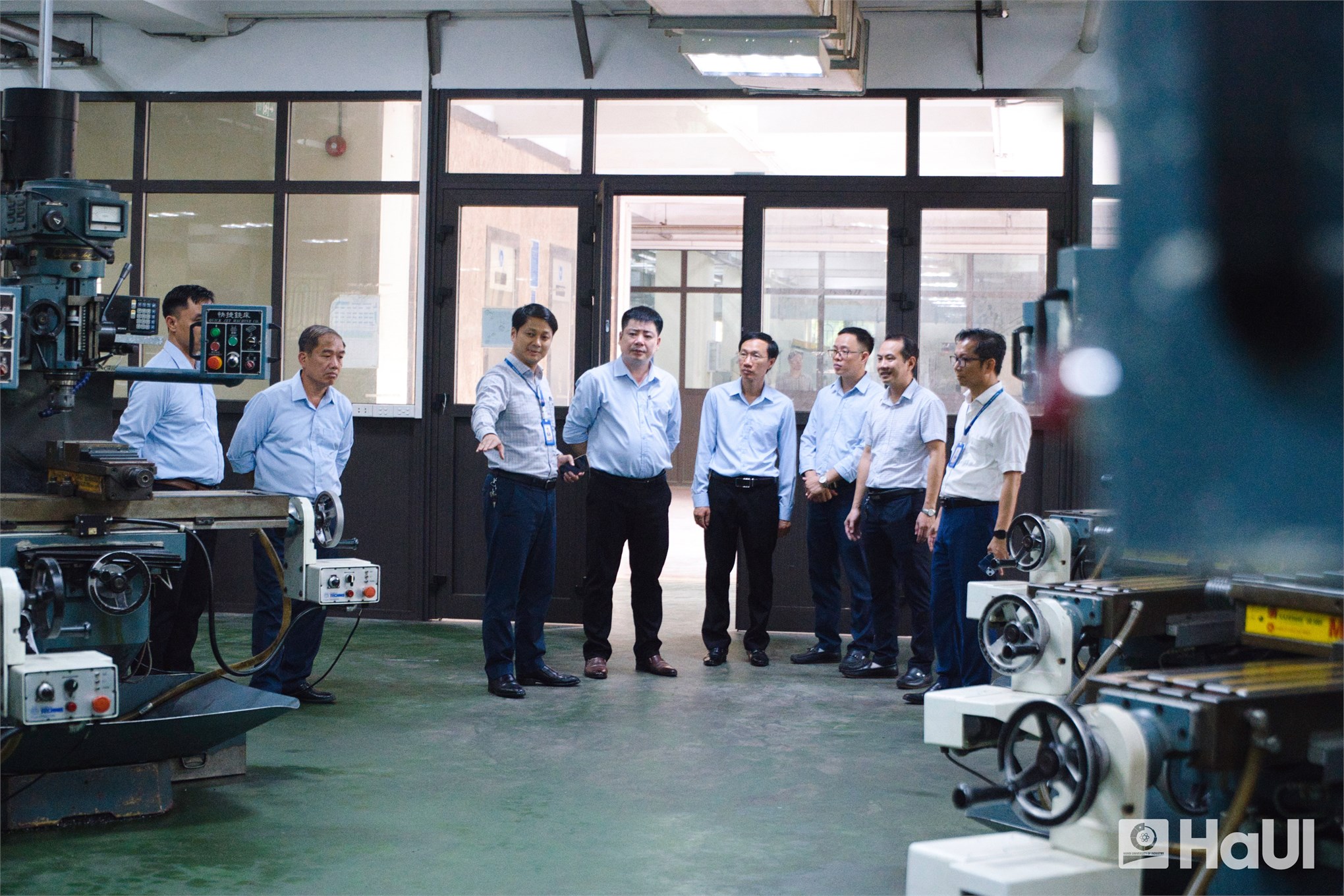 Chiến lược mở rộng hợp tác vùng: Đại học Công nghiệp Hà Nội ký kết thỏa thuận toàn diện với Trường Cao đẳng Sơn La