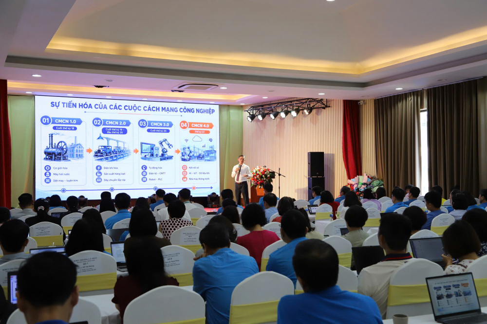 Công đoàn Đại học Công nghiệp Hà Nội tham gia tập huấn ứng dụng trí tuệ nhân tạo (AI) trong hoạt động công đoàn