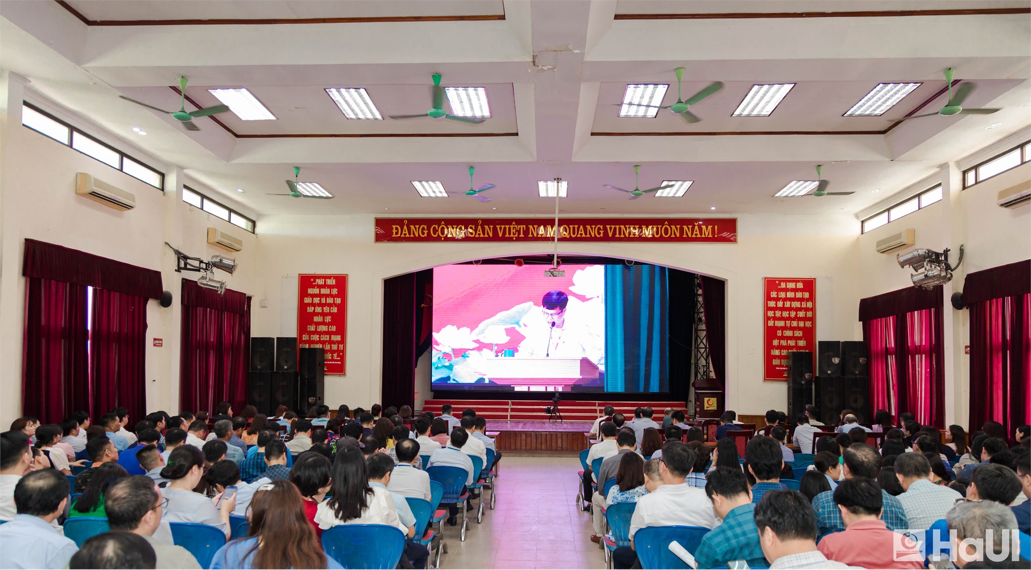 Đại học Công nghiệp Hà Nội sơ kết công tác xây dựng Đảng 6 tháng đầu năm 2026