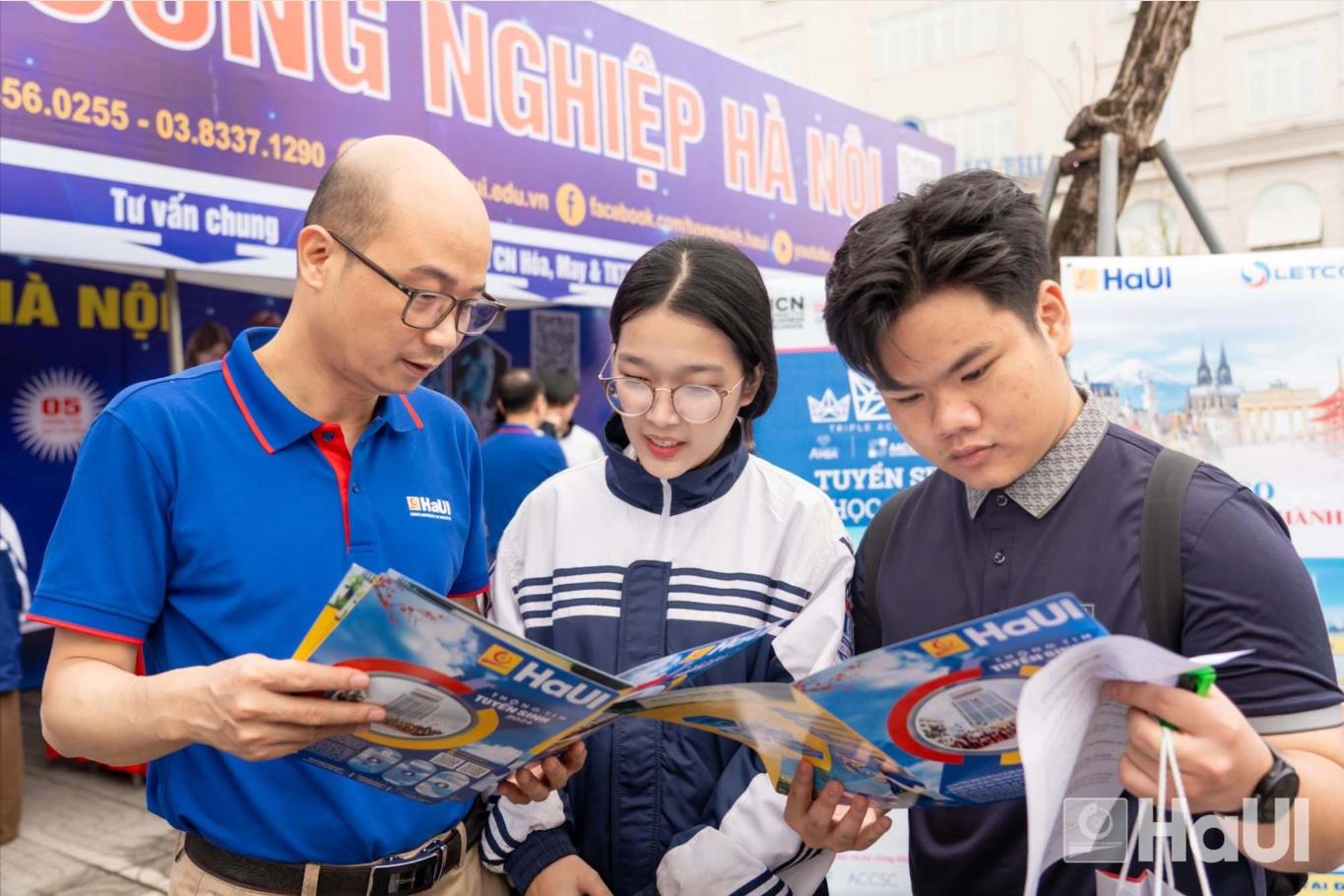 [vnexpress] 10 ngành tại Đại học Công nghiệp Hà Nội được cấp học bổng 3,7-4,2 triệu đồng/tháng