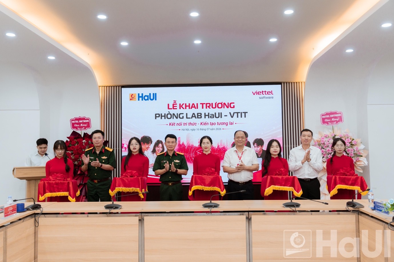 Khai trương Phòng Lab HaUI - Viettel Software: Mở rộng không gian đào tạo gắn với doanh nghiệp