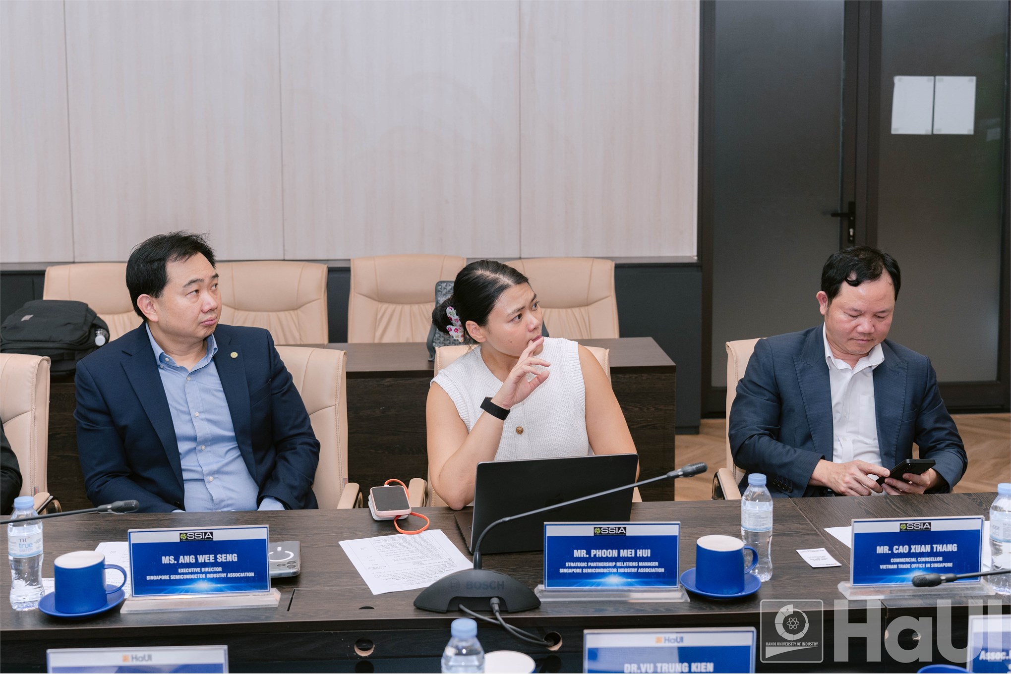 Đại học Công nghiệp Hà Nội tăng cường kết nối với hệ sinh thái bán dẫn Singapore
