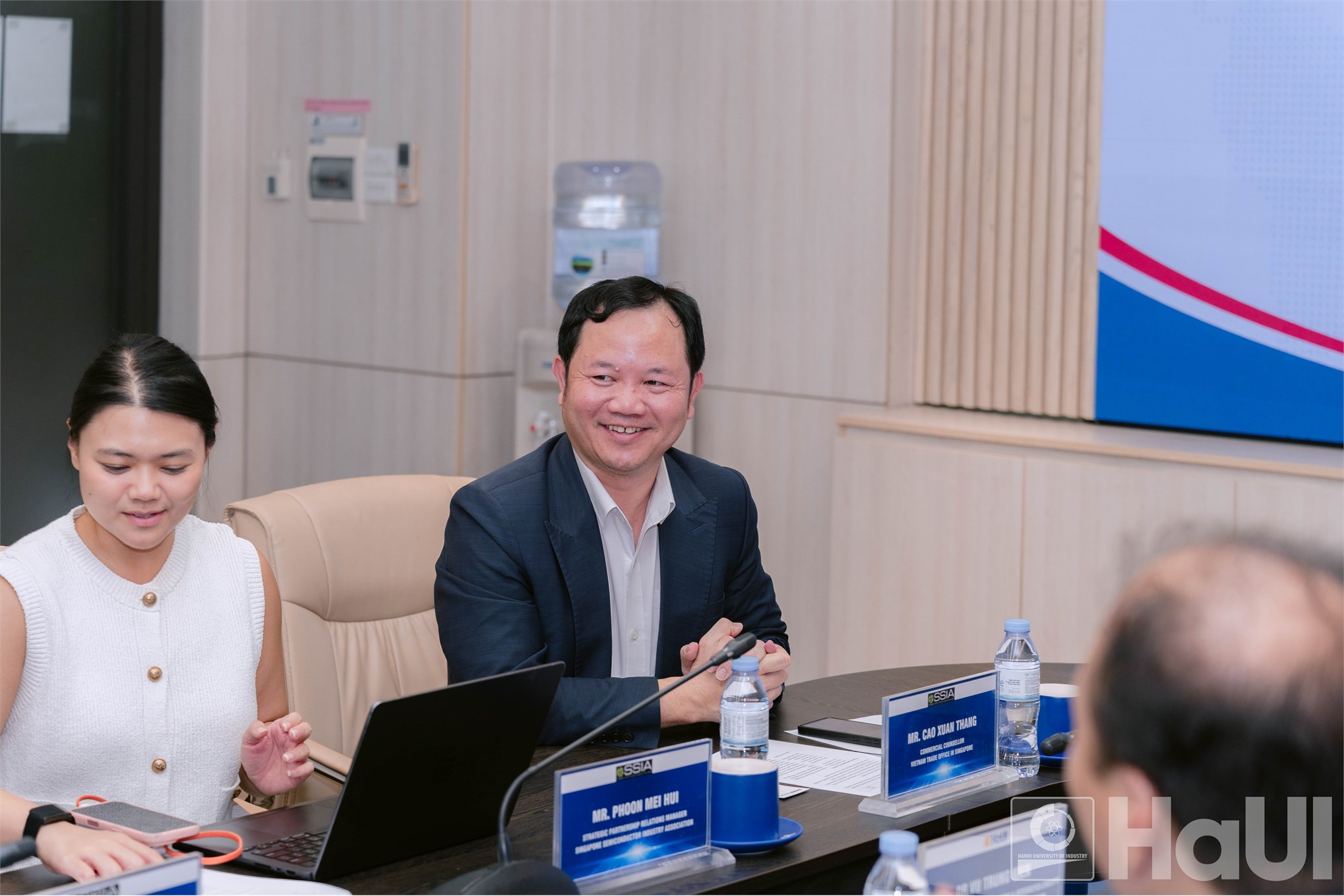 Đại học Công nghiệp Hà Nội tăng cường kết nối với hệ sinh thái bán dẫn Singapore