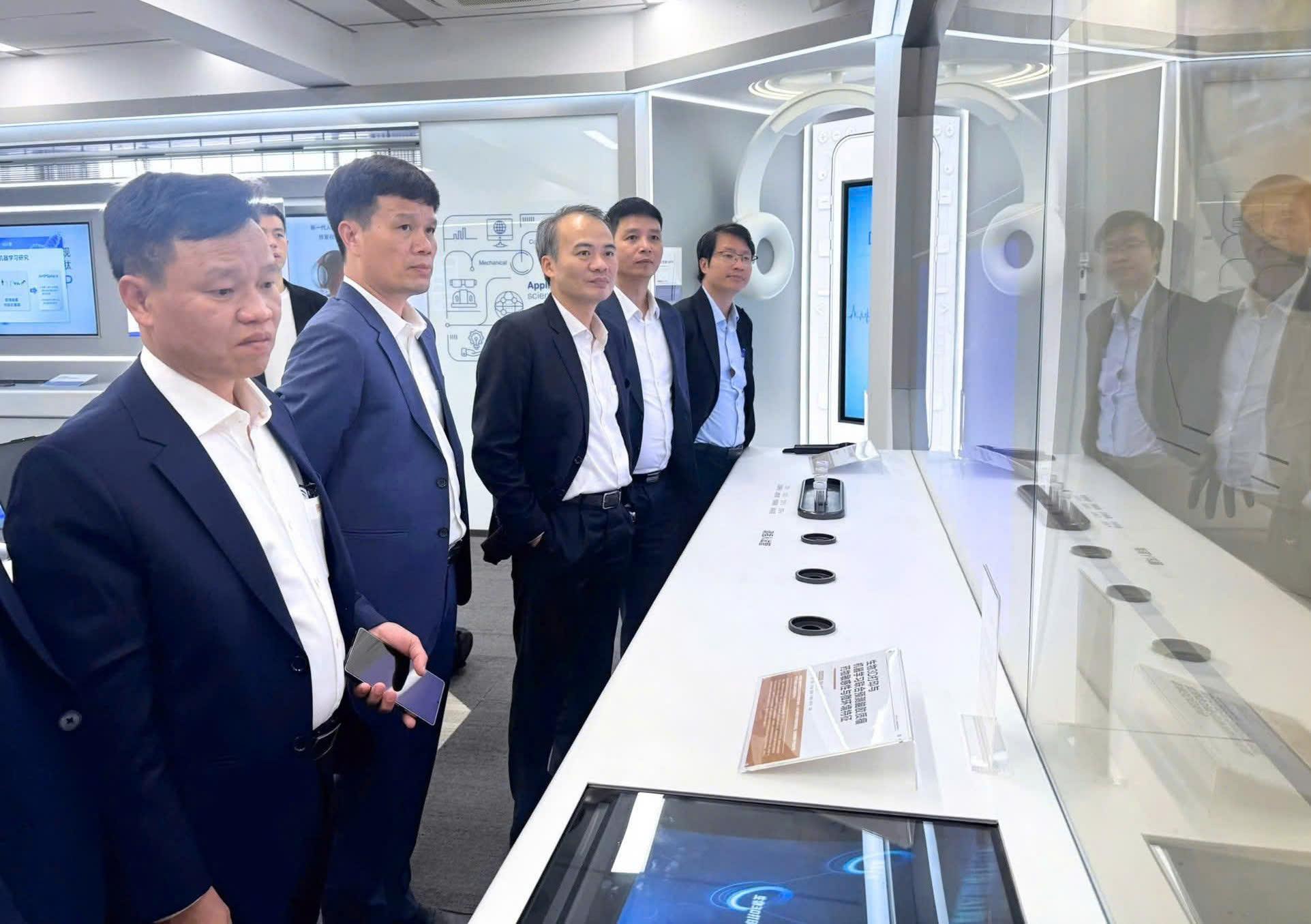 HaUI mở rộng hợp tác đào tạo, nghiên cứu và chuyển đổi số tại Trung Quốc