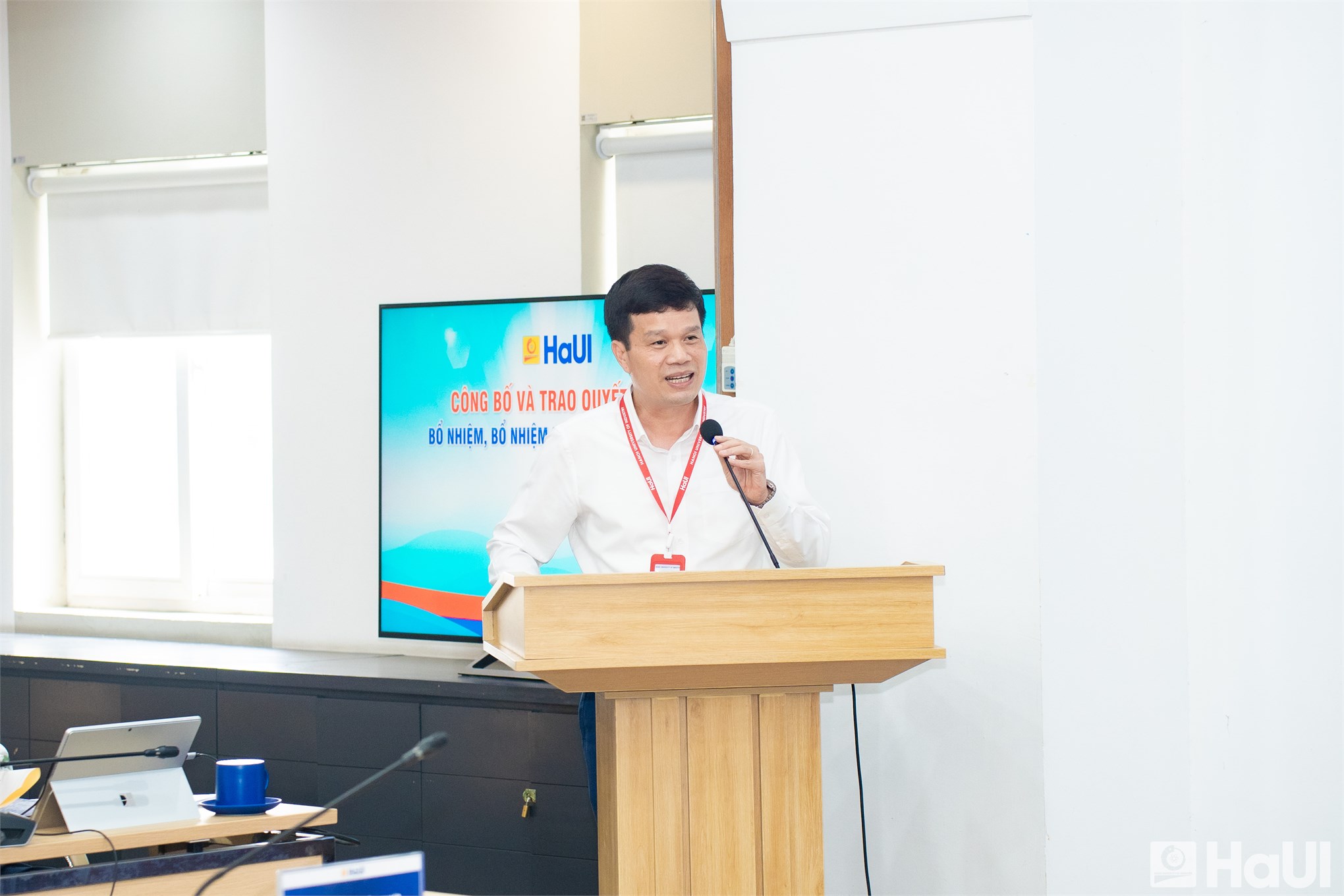 Trao Quyết định bổ nhiệm viên chức quản lý, Quyết định bổ nhiệm chức danh Giáo sư, Phó Giáo sư