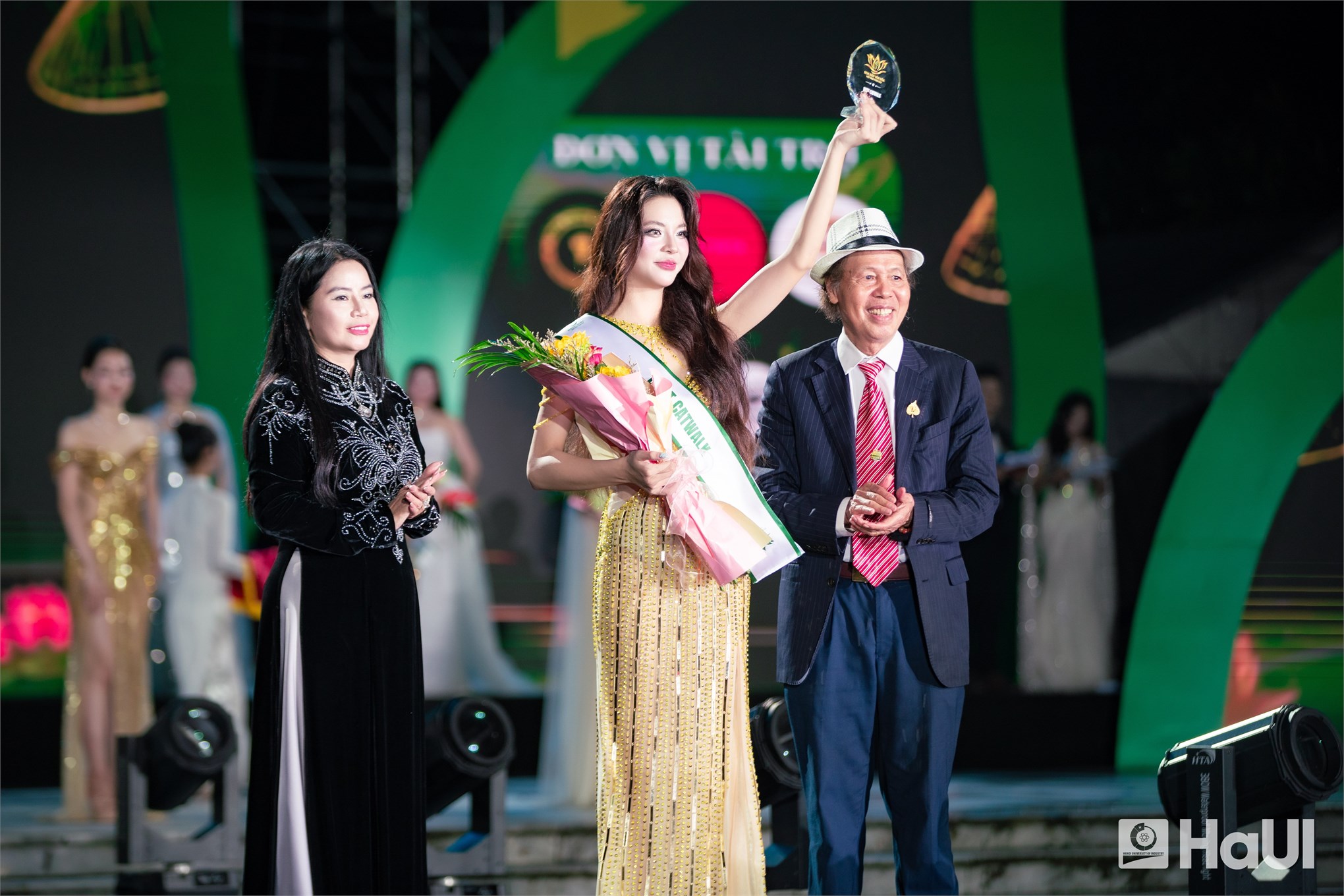 Hai nữ sinh Đại học Công nghiệp Hà Nội tỏa sáng với danh hiệu Á hậu 2 và Á hậu 3 tại Chung kết Hoa hậu Văn hóa Việt Nam Toàn cầu 2026