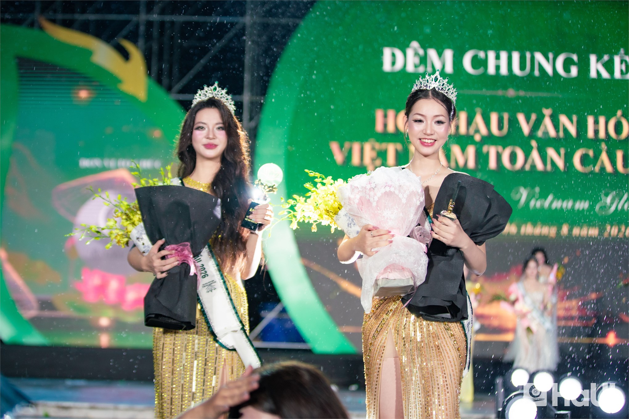 Hai nữ sinh Đại học Công nghiệp Hà Nội tỏa sáng với danh hiệu Á hậu 2 và Á hậu 3 tại Chung kết Hoa hậu Văn hóa Việt Nam Toàn cầu 2026
