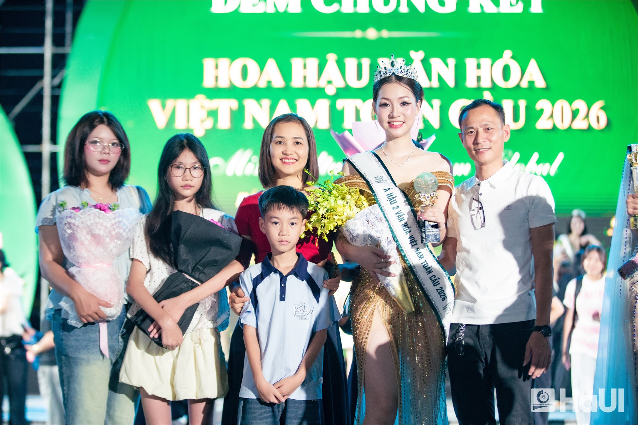 Hai nữ sinh Đại học Công nghiệp Hà Nội tỏa sáng với danh hiệu Á hậu 2 và Á hậu 3 tại Chung kết Hoa hậu Văn hóa Việt Nam Toàn cầu 2026