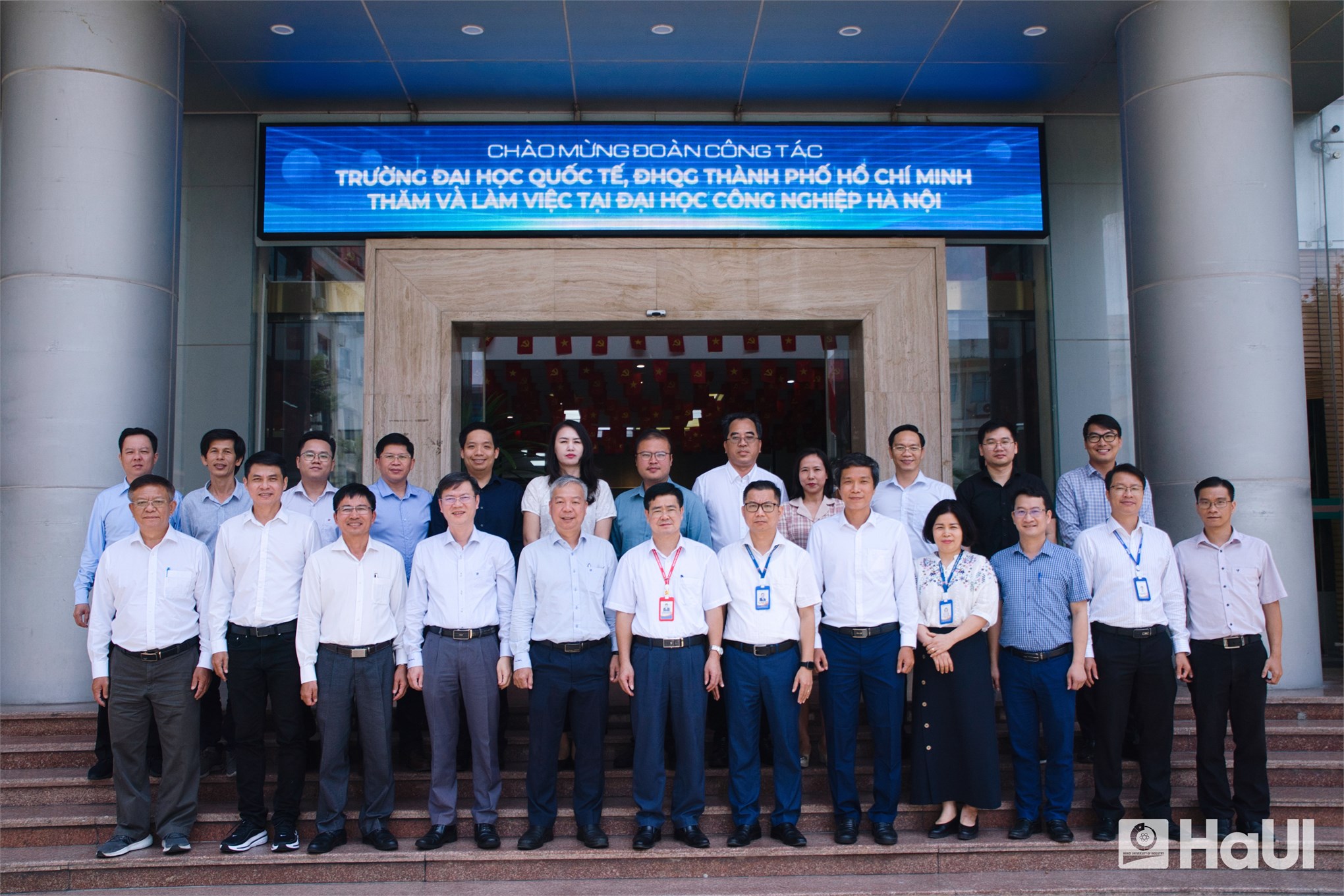 Đại học Công nghiệp Hà Nội chia sẻ kinh nghiệm chuyển đổi số với Trường Đại học Quốc tế - ĐHQG TP.HCM