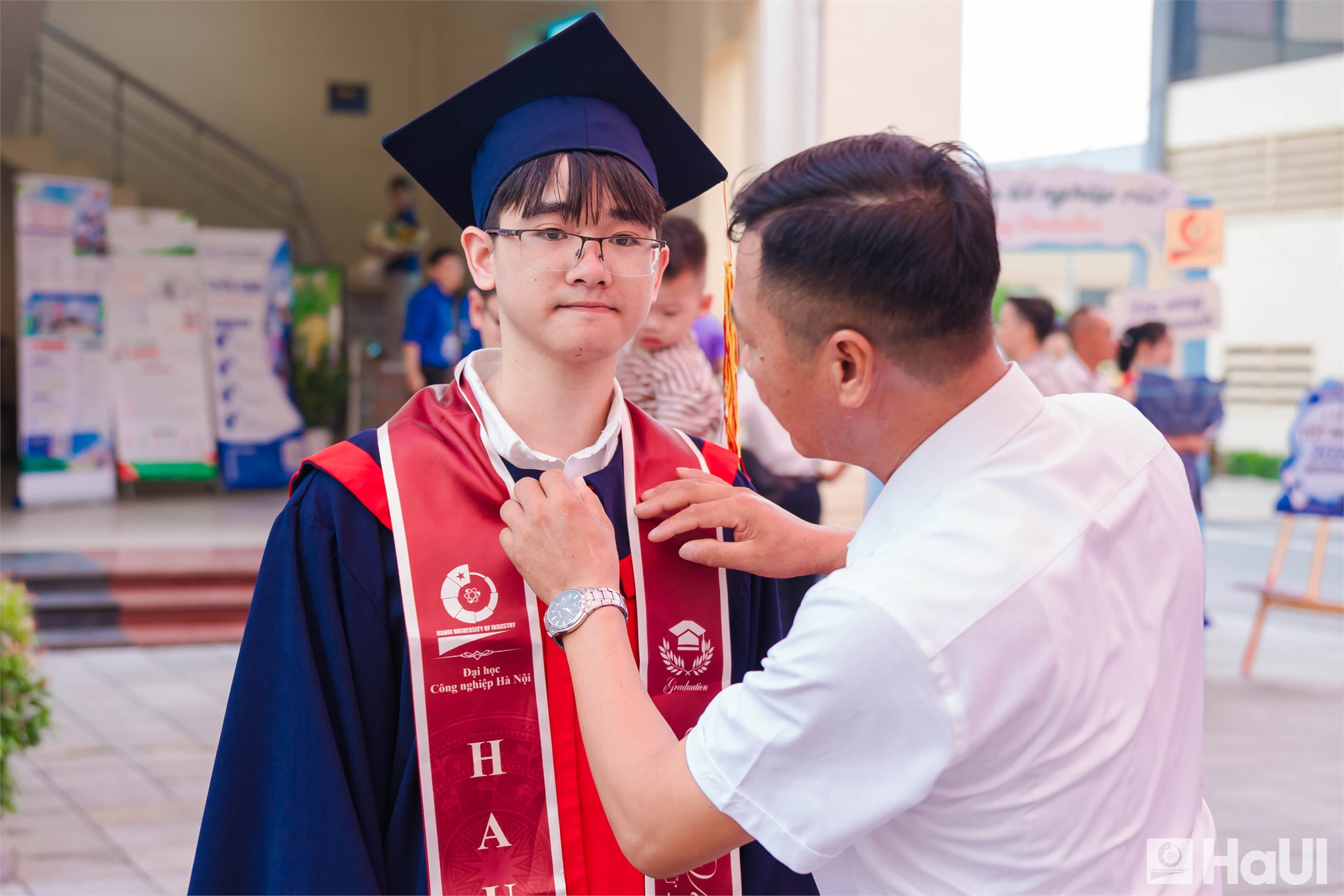 “Nguồn phải sạch, dòng điện phải luôn chảy” - hành trình mới của kỹ sư, cử nhân trường Điện-Điện tử, HaUI