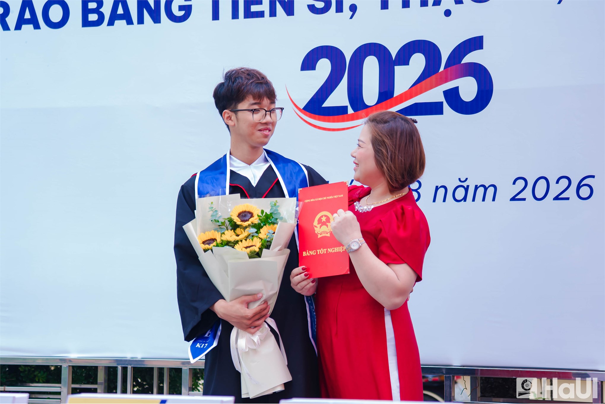 “Nguồn phải sạch, dòng điện phải luôn chảy” - hành trình mới của kỹ sư, cử nhân trường Điện-Điện tử, HaUI