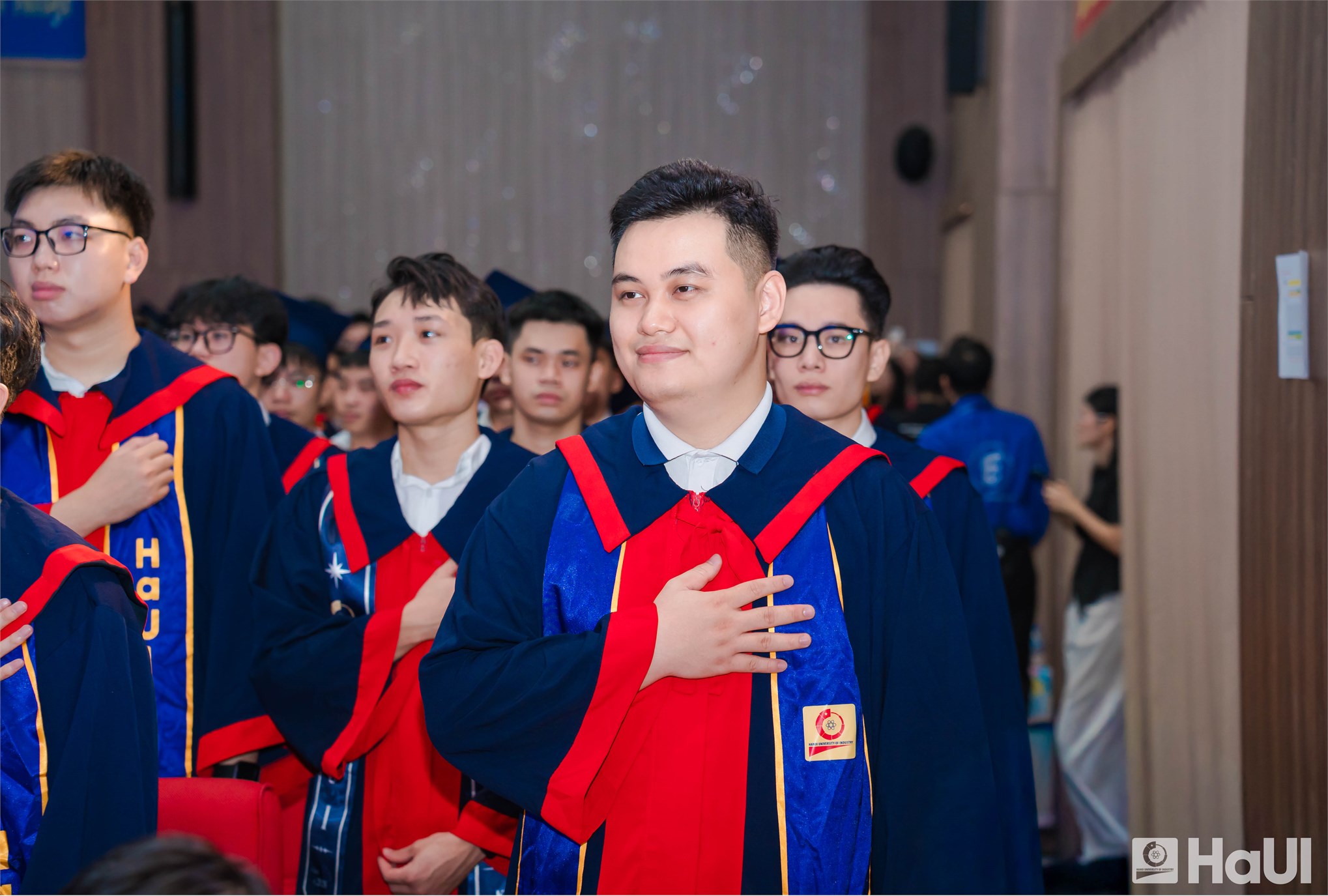 “Nguồn phải sạch, dòng điện phải luôn chảy” - hành trình mới của kỹ sư, cử nhân trường Điện-Điện tử, HaUI