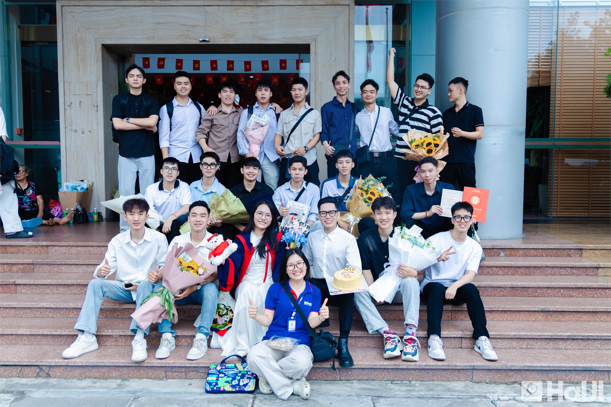 “Nguồn phải sạch, dòng điện phải luôn chảy” - hành trình mới của kỹ sư, cử nhân trường Điện-Điện tử, HaUI