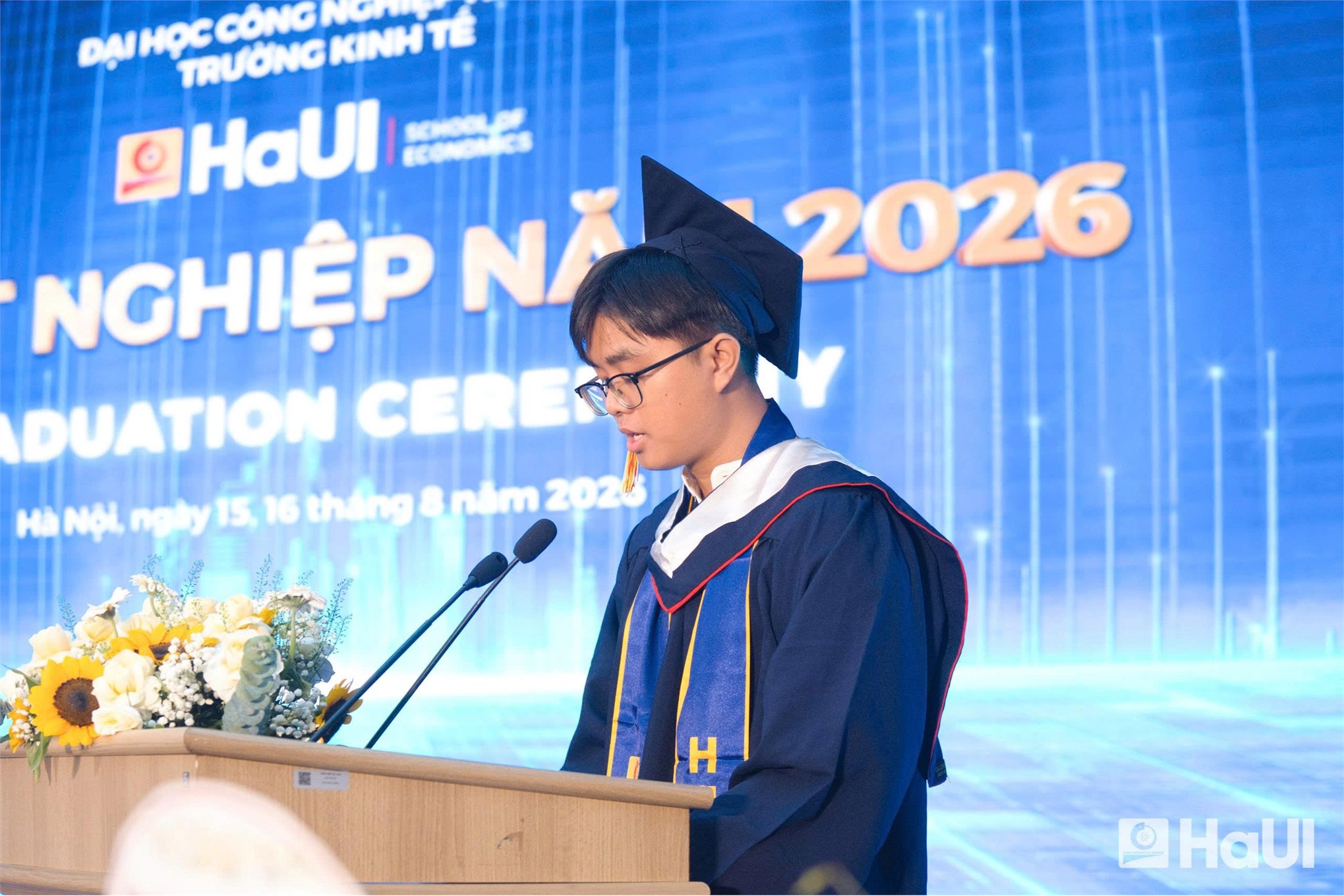 Đi xa bằng bản lĩnh, đi đúng hướng bằng sự tử tế - dấu ấn tốt nghiệp Trường Kinh tế, HaUI