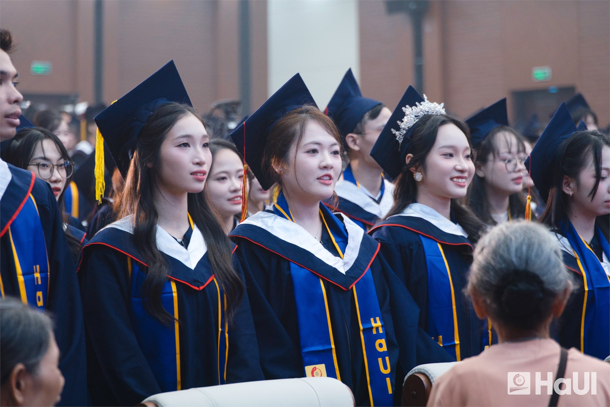 Đi xa bằng bản lĩnh, đi đúng hướng bằng sự tử tế - dấu ấn tốt nghiệp Trường Kinh tế, HaUI