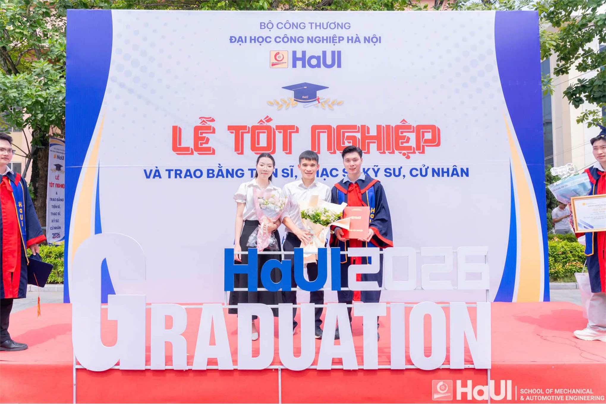 Từ giảng đường đến doanh nghiệp - Hành trình mới của tân khoa Trường Cơ khí - Ô tô, HaUI.