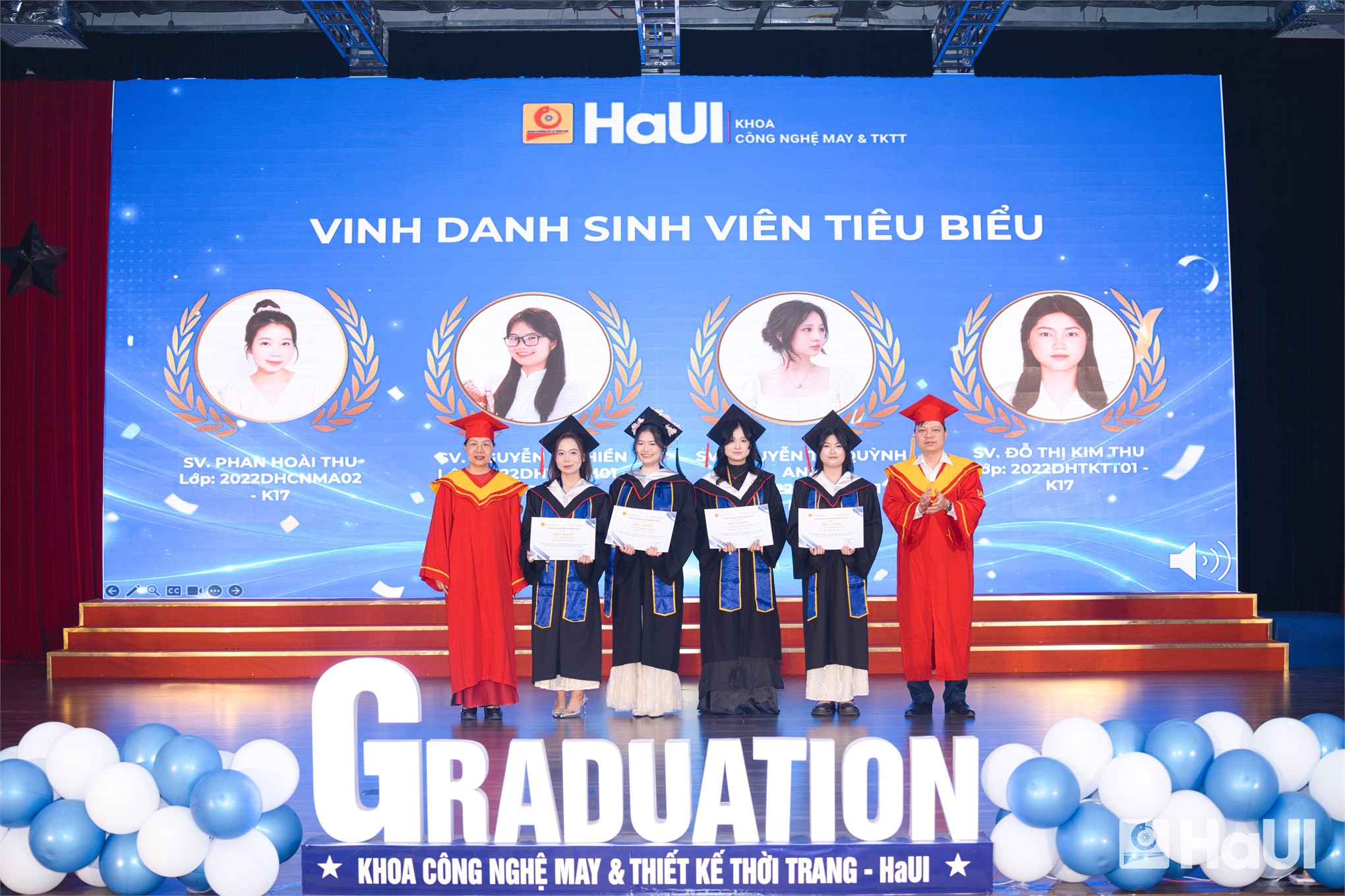 Đạo đức nghề nghiệp, tinh thần sáng tạo và khả năng thích ứng - hành trang của tân cử nhân Khoa May và Thiết kế thời trang, HaUI
