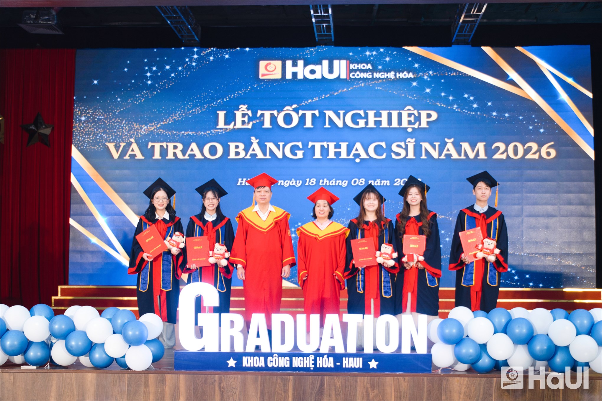 Sức bật từ phong trào nghiên cứu khoa học: Nền tảng vững chắc cho thế hệ Tiến sĩ, Thạc sĩ, Cử nhân năm 2026 Khoa Công nghệ Hóa