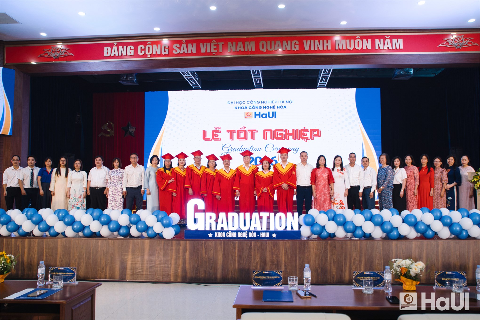 Sức bật từ phong trào nghiên cứu khoa học: Nền tảng vững chắc cho thế hệ Tiến sĩ, Thạc sĩ, Cử nhân năm 2026 Khoa Công nghệ Hóa