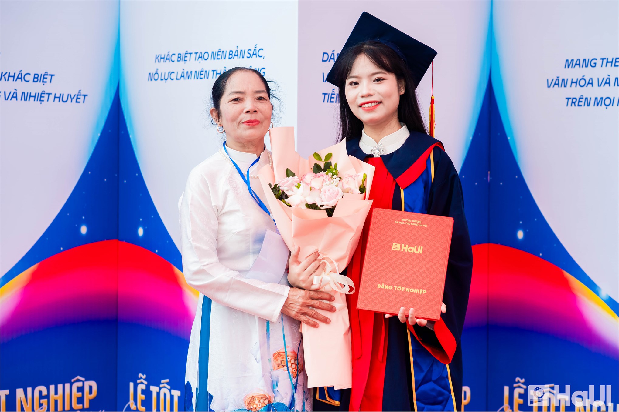 844 tân Thạc sĩ, Cử nhân Trường Ngoại ngữ - Du lịch, HaUI: Một thế hệ mới sẵn sàng hội nhập