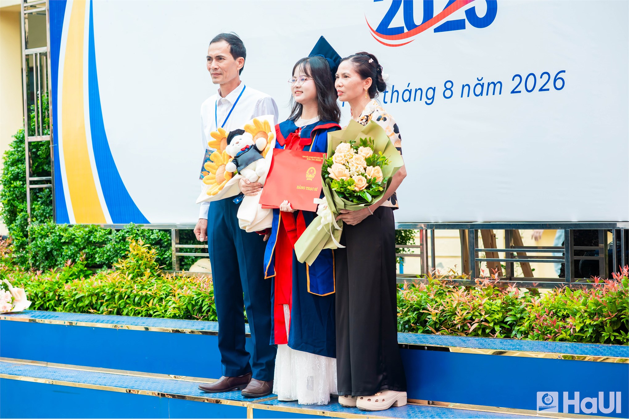 844 tân Thạc sĩ, Cử nhân Trường Ngoại ngữ - Du lịch, HaUI: Một thế hệ mới sẵn sàng hội nhập
