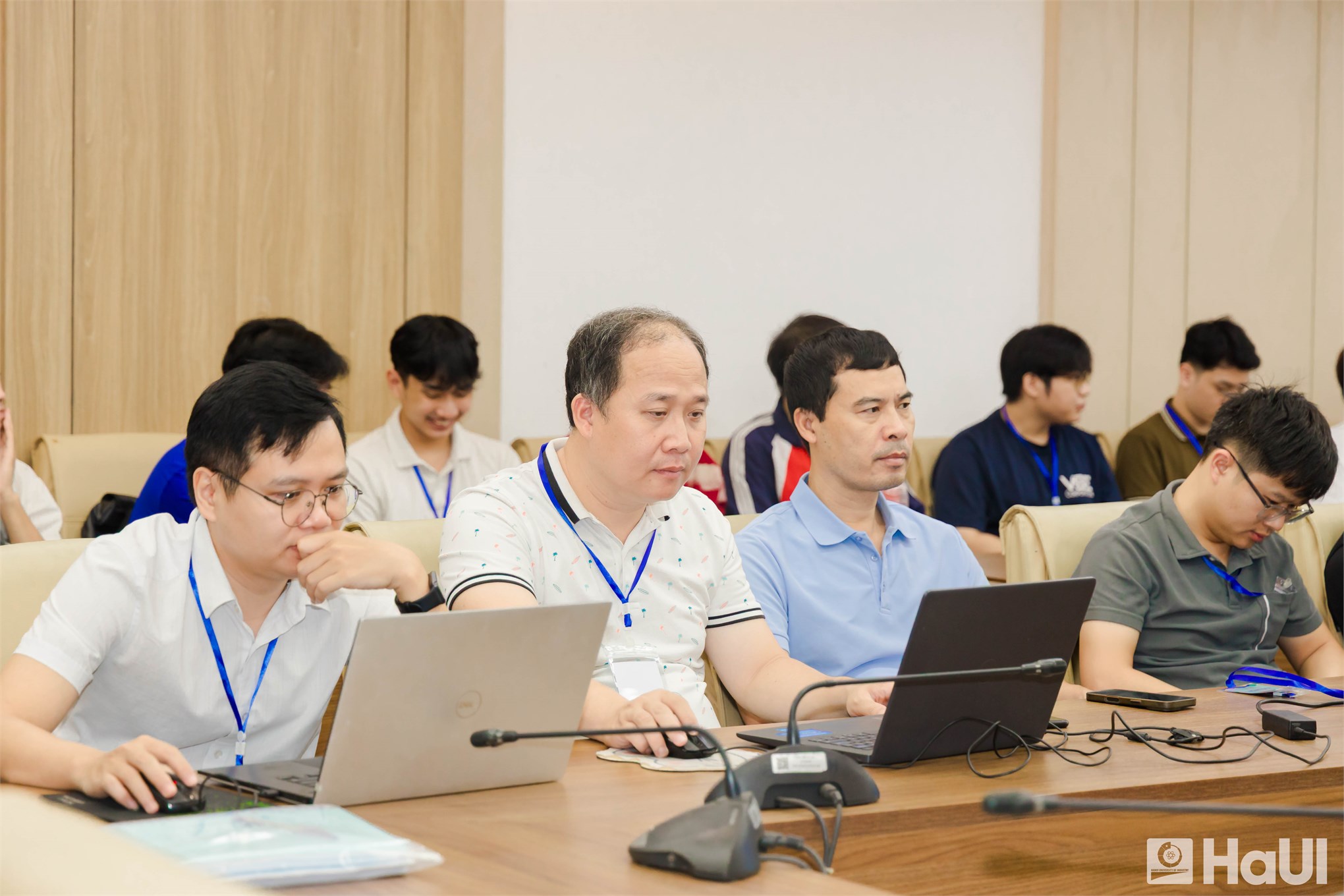 Trường Cơ khí – Ô tô, thuộc HaUI mở rộng kết nối học thuật quốc tế từ Hội thảo “Xe năng lượng mới”