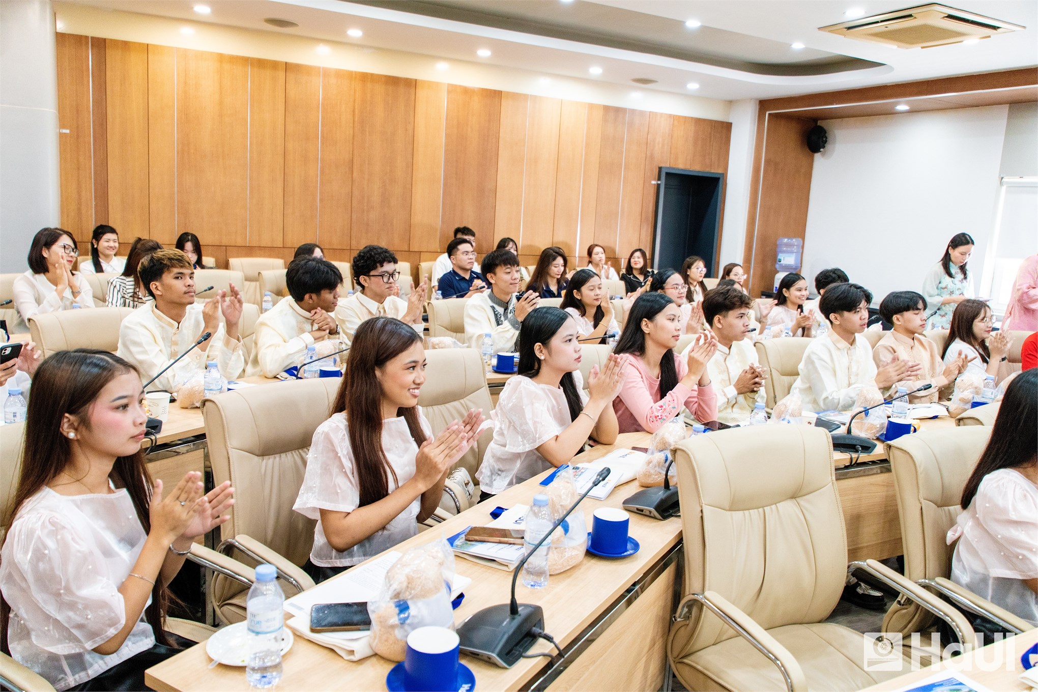 Sinh viên nhiều quốc gia lựa chọn học tập tại Đại học Công nghiệp Hà Nội