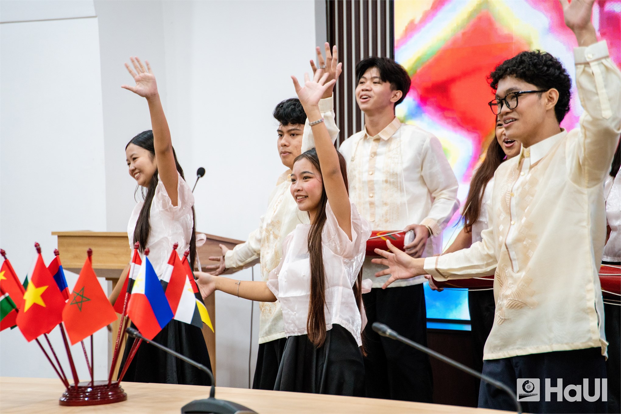 Sinh viên nhiều quốc gia lựa chọn học tập tại Đại học Công nghiệp Hà Nội