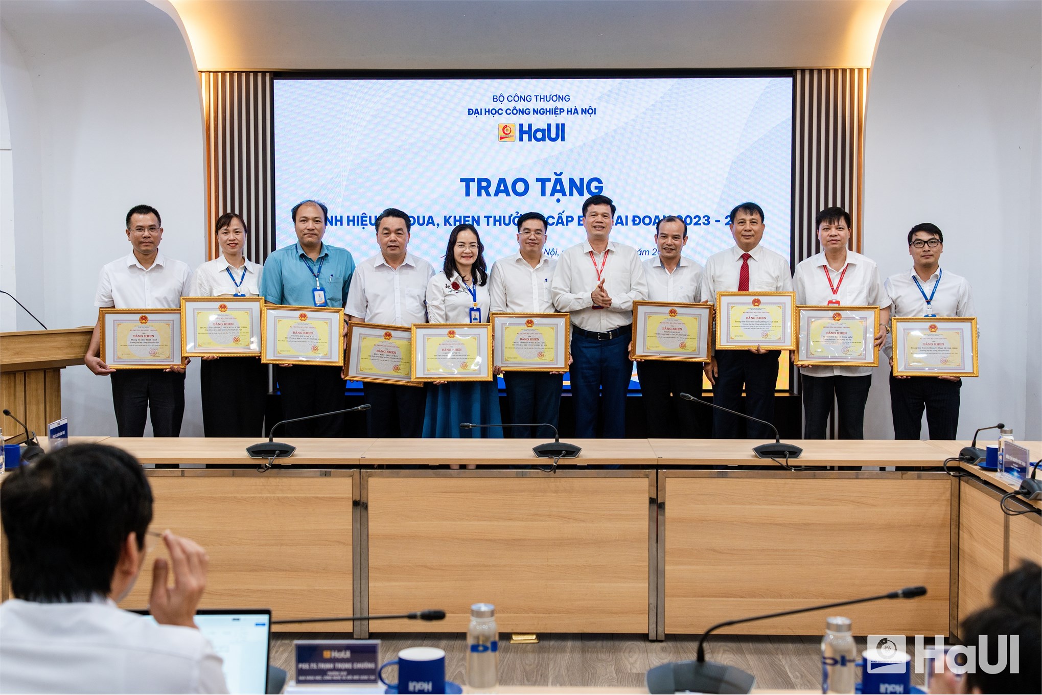 Đại học Công nghiệp Hà Nội trao tặng danh hiệu thi đua, khen thưởng cấp Bộ giai đoạn 2023-2025