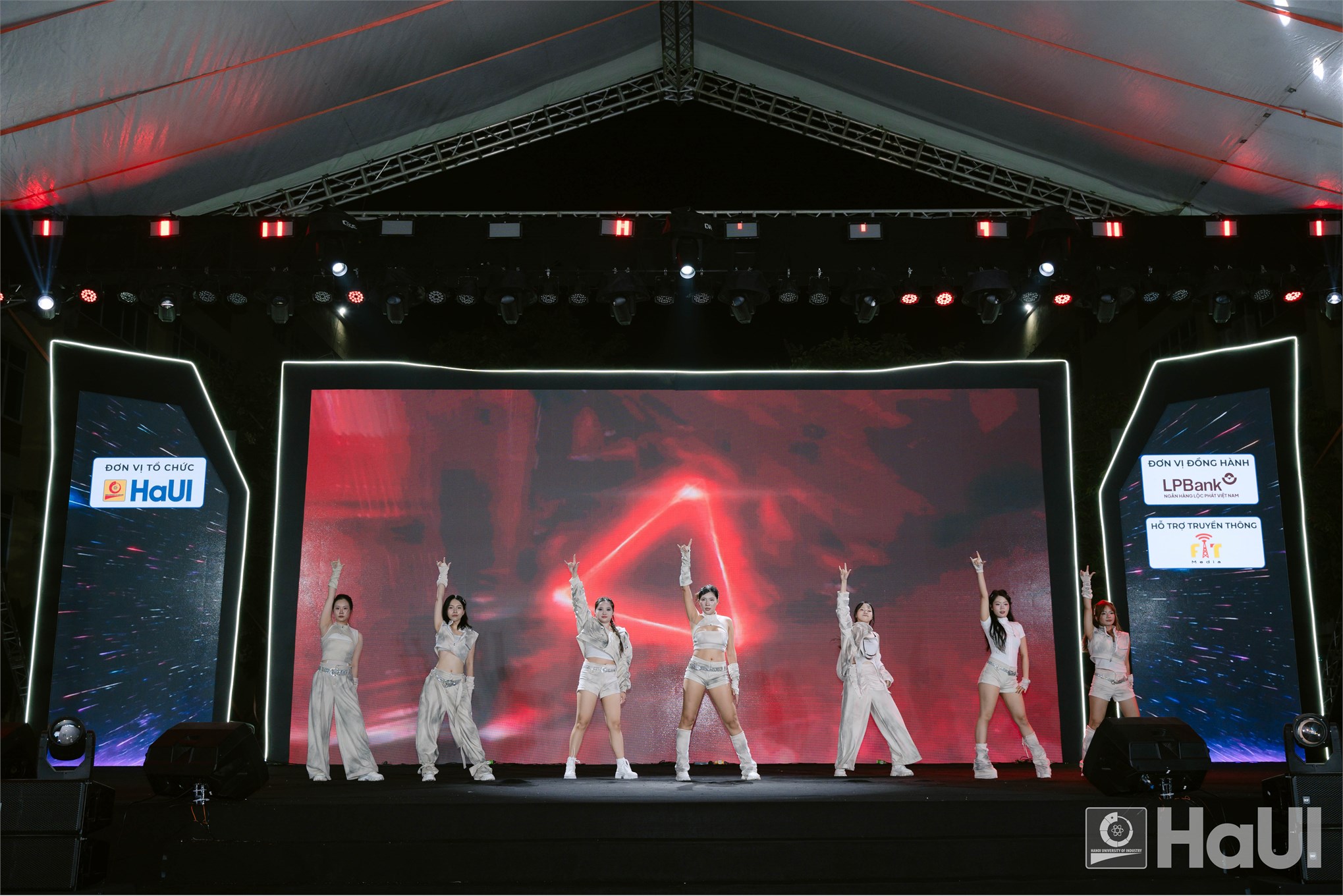 HaUI SPARK 2026: Cháy hết mình cùng tuổi trẻ HaUI