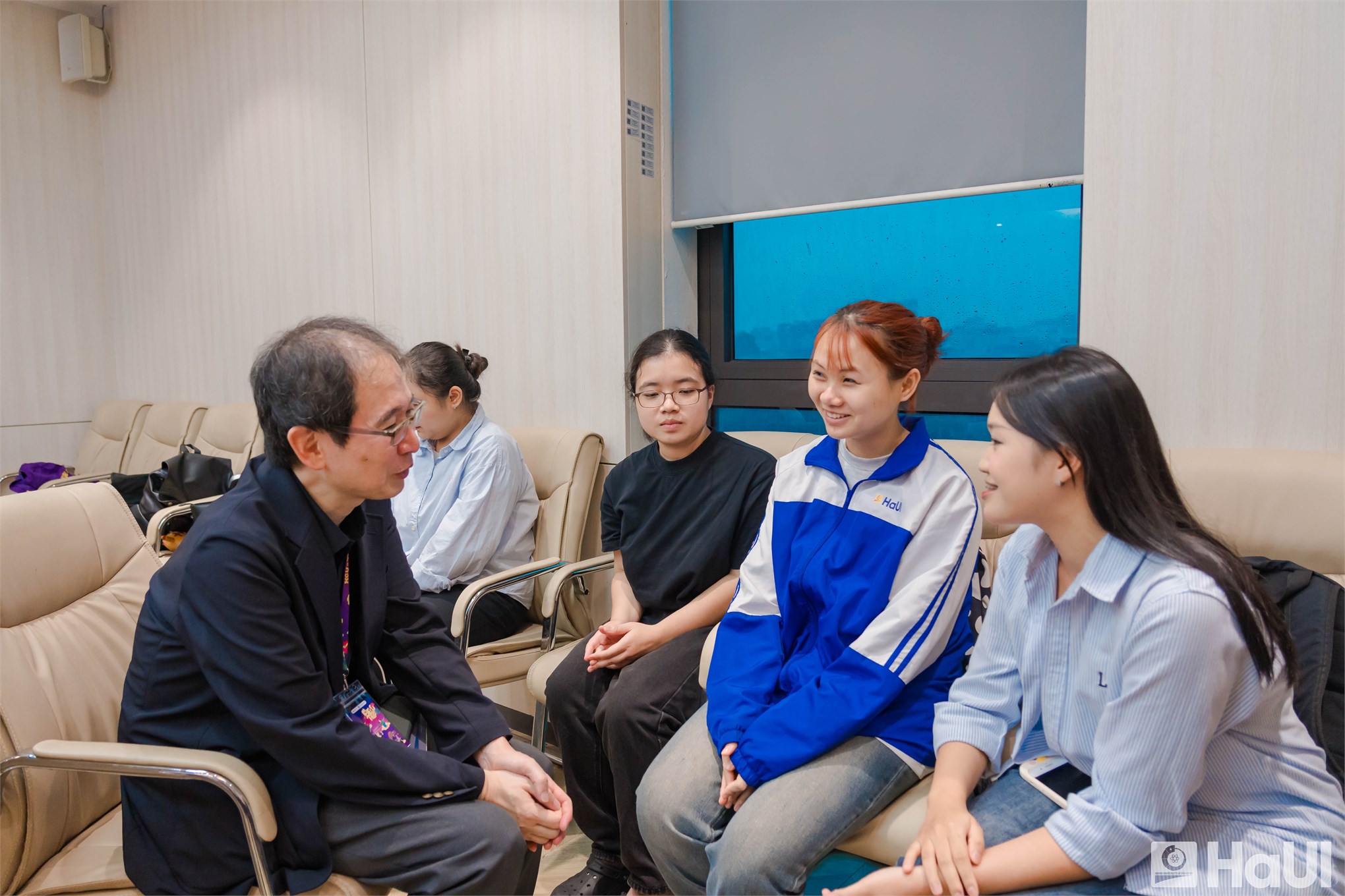 Sinh viên Đại học Kwansei Gakuin, Đại học Thương mại giao lưu, trải nghiệm tại Đại học Công nghiệp Hà Nội