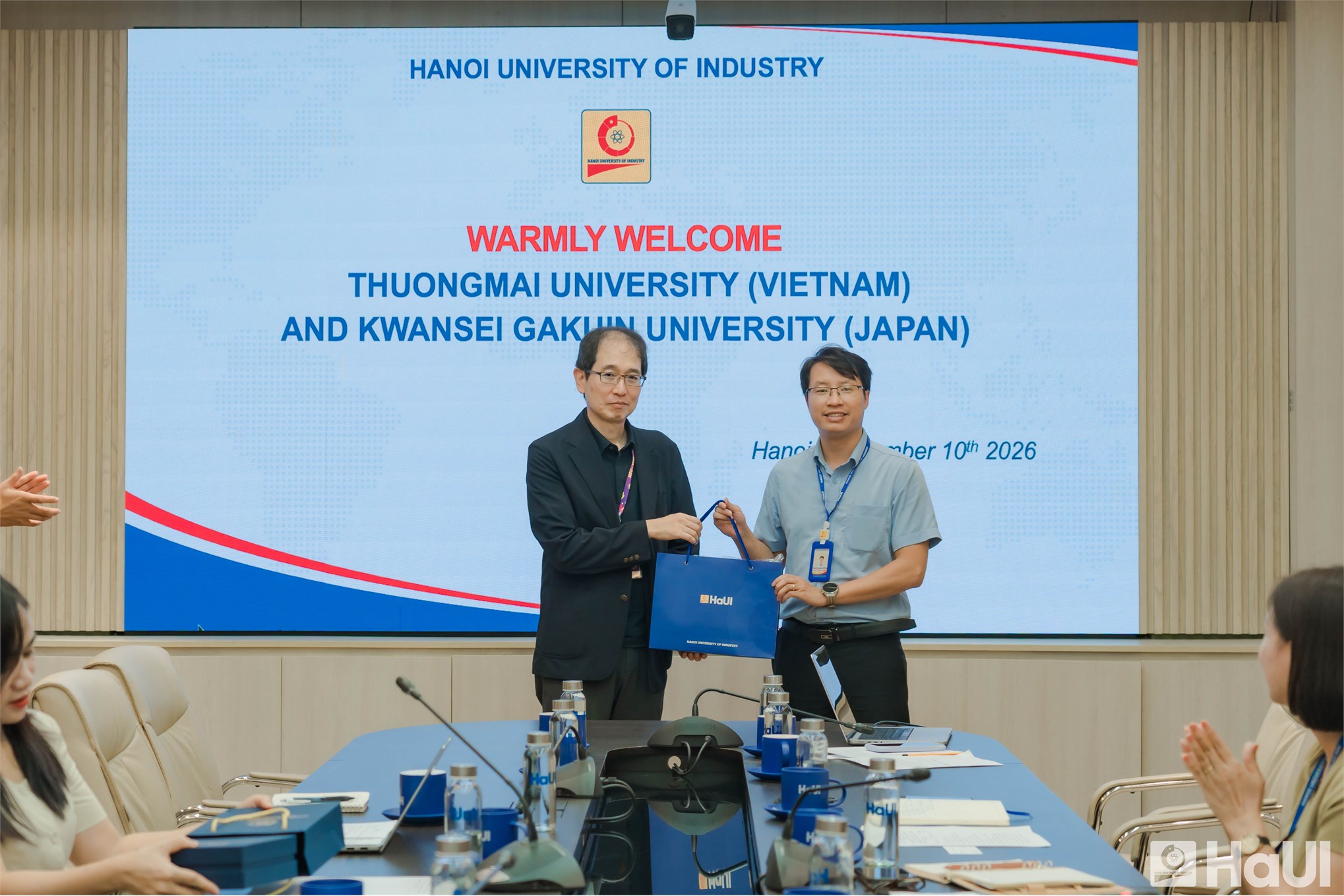 Sinh viên Đại học Kwansei Gakuin, Đại học Thương mại giao lưu, trải nghiệm tại Đại học Công nghiệp Hà Nội