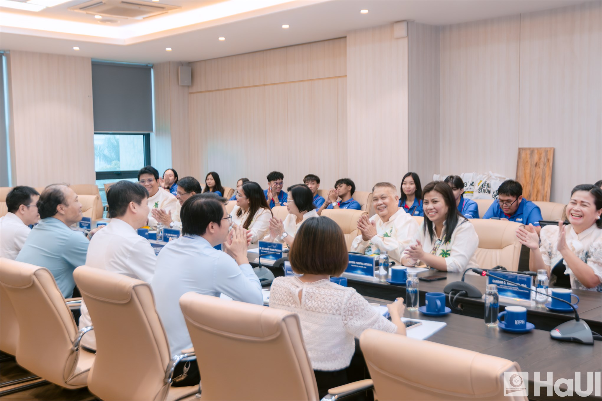 Đại học Công nghiệp Hà Nội tiếp và làm việc với Trường Cao đẳng Leon Guinto, Philippines