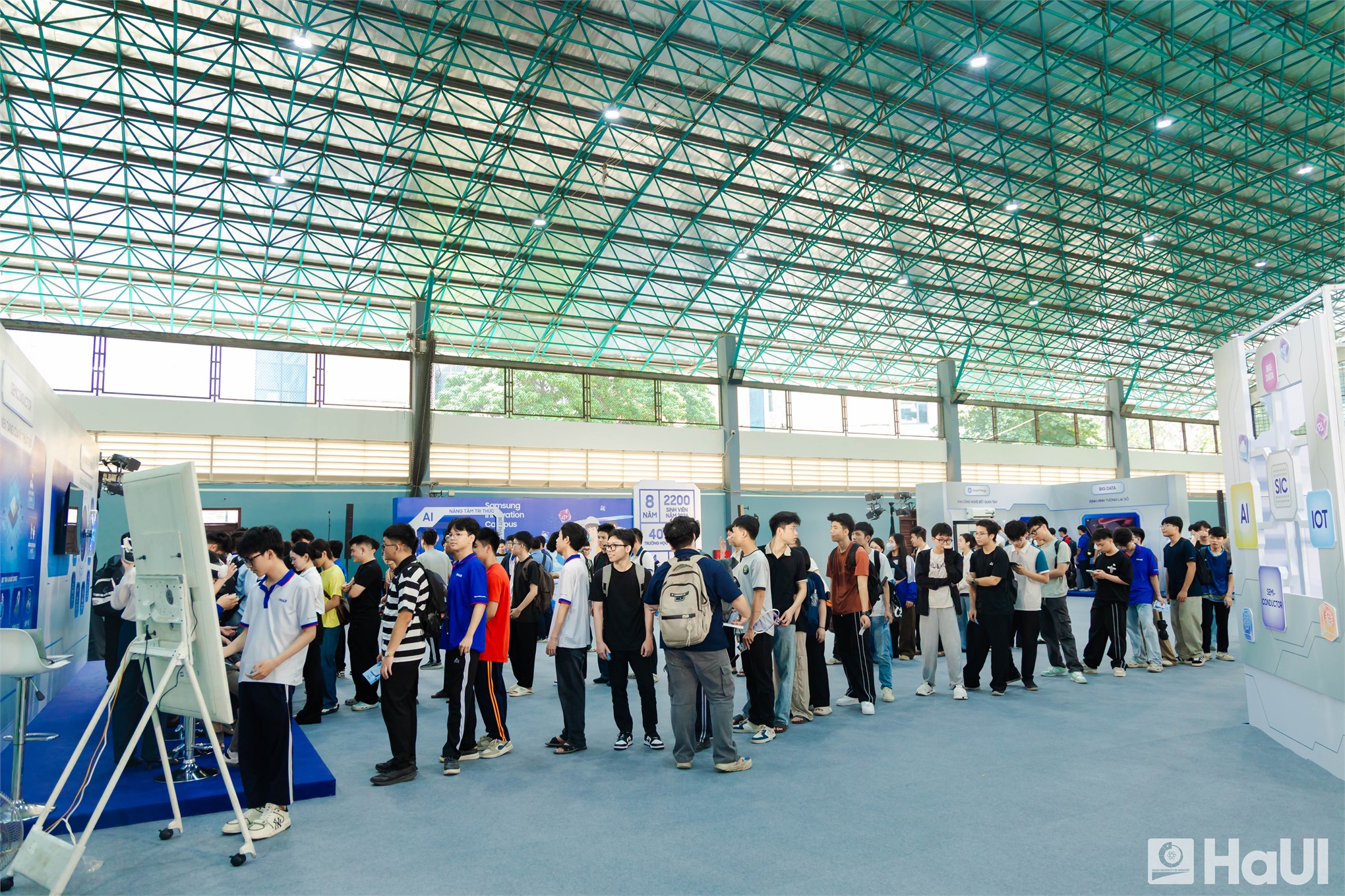 SIC Tech Day tại HaUI: Trải nghiệm công nghệ, mở rộng cơ hội tương lai