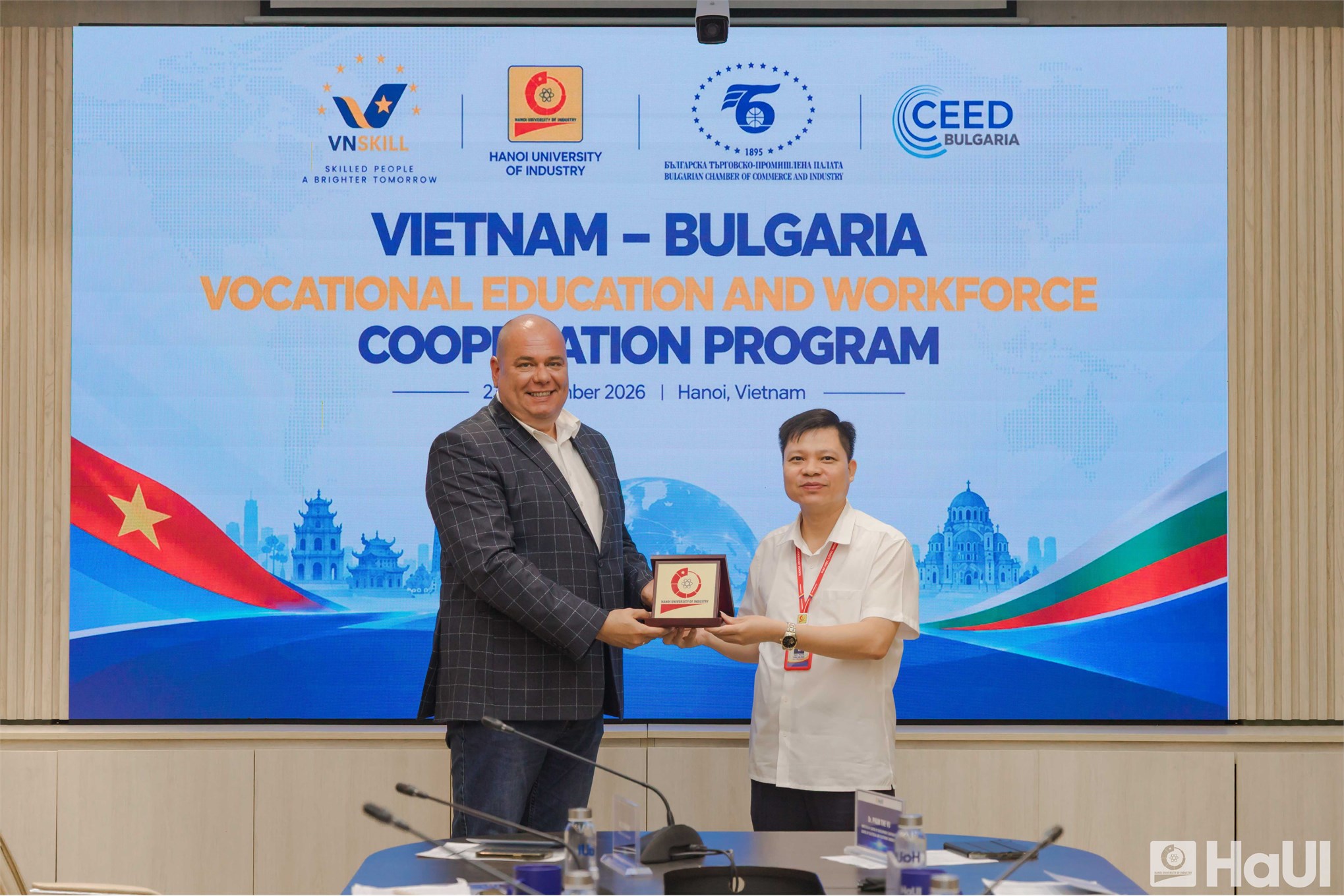 Mở rộng cơ hội học tập, làm việc tại Bulgari cho sinh viên Đại học Công nghiệp Hà Nội
