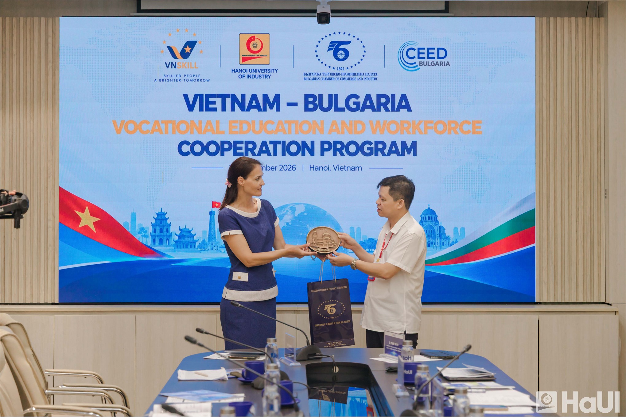 Mở rộng cơ hội học tập, làm việc tại Bulgari cho sinh viên Đại học Công nghiệp Hà Nội