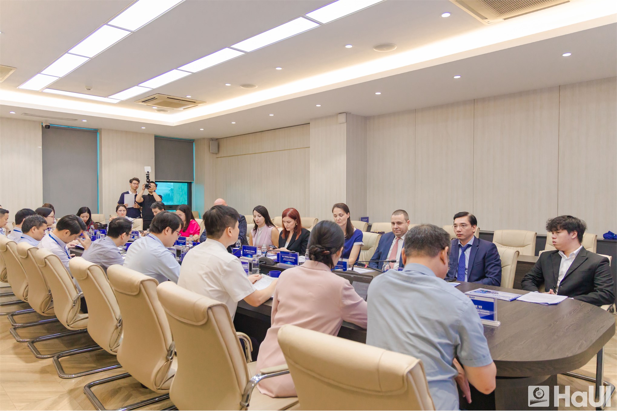 Mở rộng cơ hội học tập, làm việc tại Bulgari cho sinh viên Đại học Công nghiệp Hà Nội