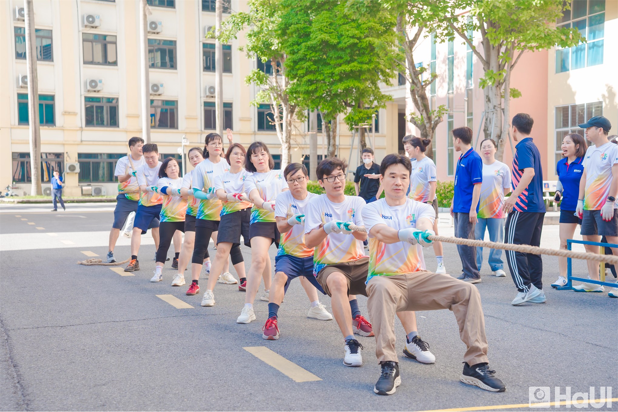 Hội thao HaUI 2026: Sôi nổi tranh tài, gắn kết tập thể