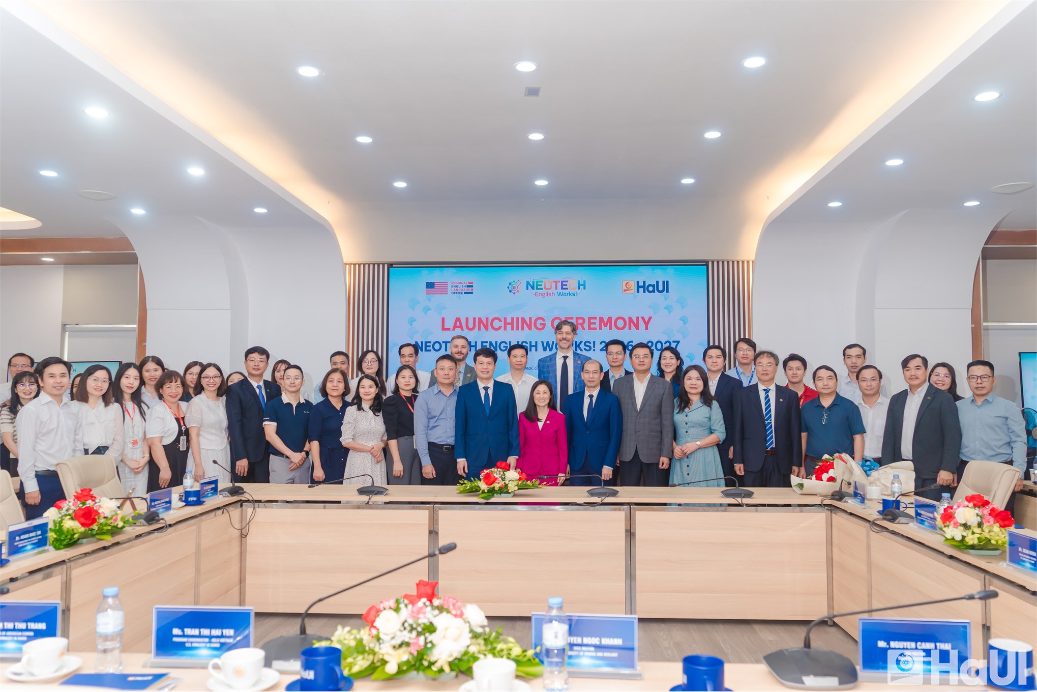 Đại sứ Hoa Kỳ tại Việt Nam Jennifer Wicks dự khai giảng NeoTECH English Works tại Đại học Công nghiệp Hà Nội